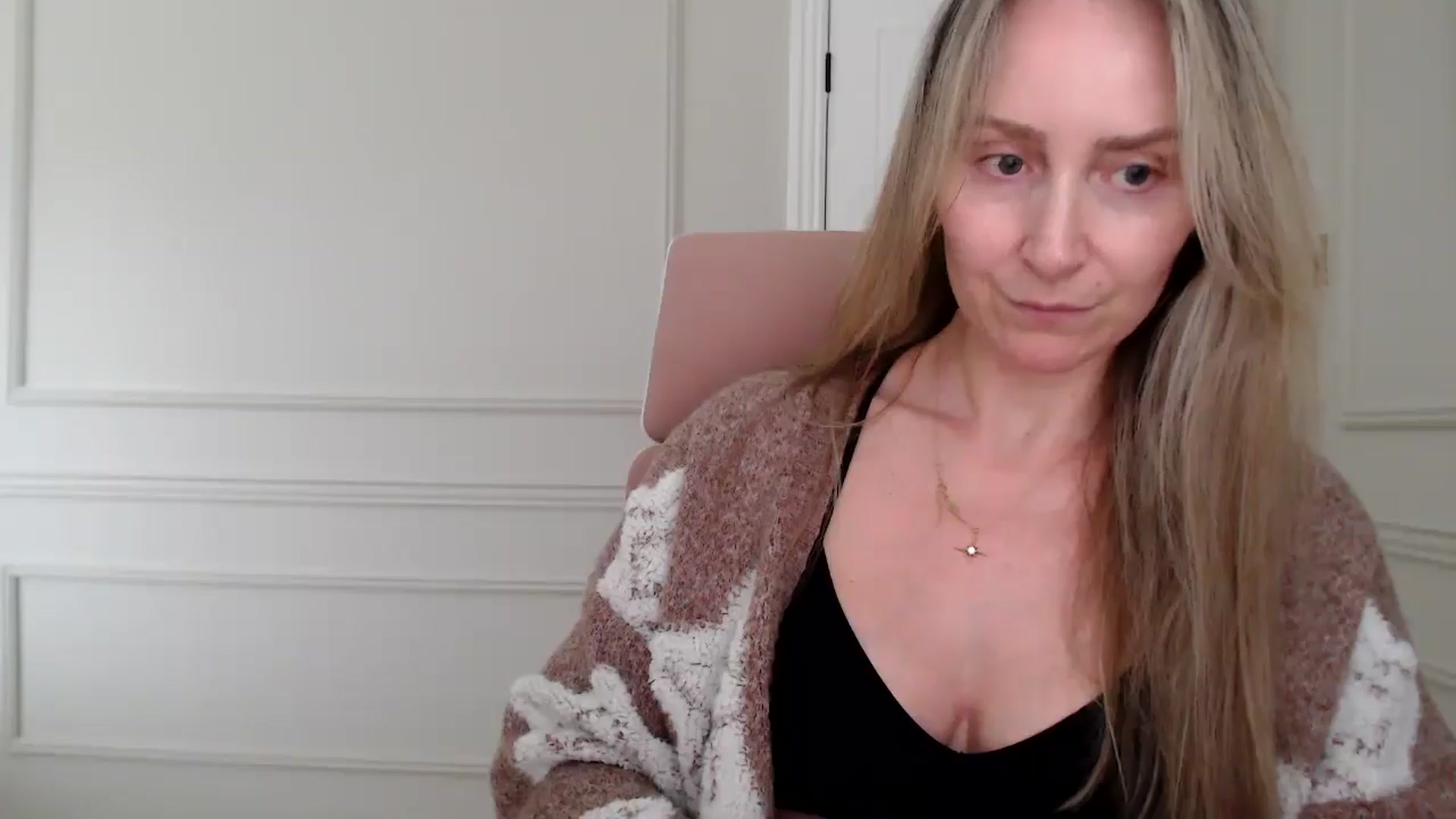 Gallery image thumbnail from Boob_Jiggler's myfreecams stream on, 04/17/2026, 14:04 image 14 of 20
