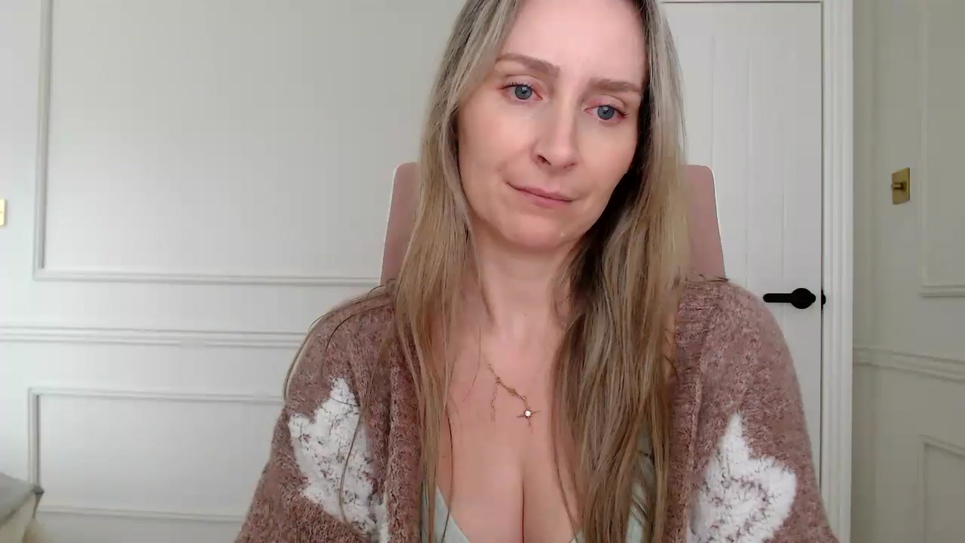 Gallery image thumbnail from Boob_Jiggler's myfreecams stream on, 04/20/2026, 13:20 image 13 of 20