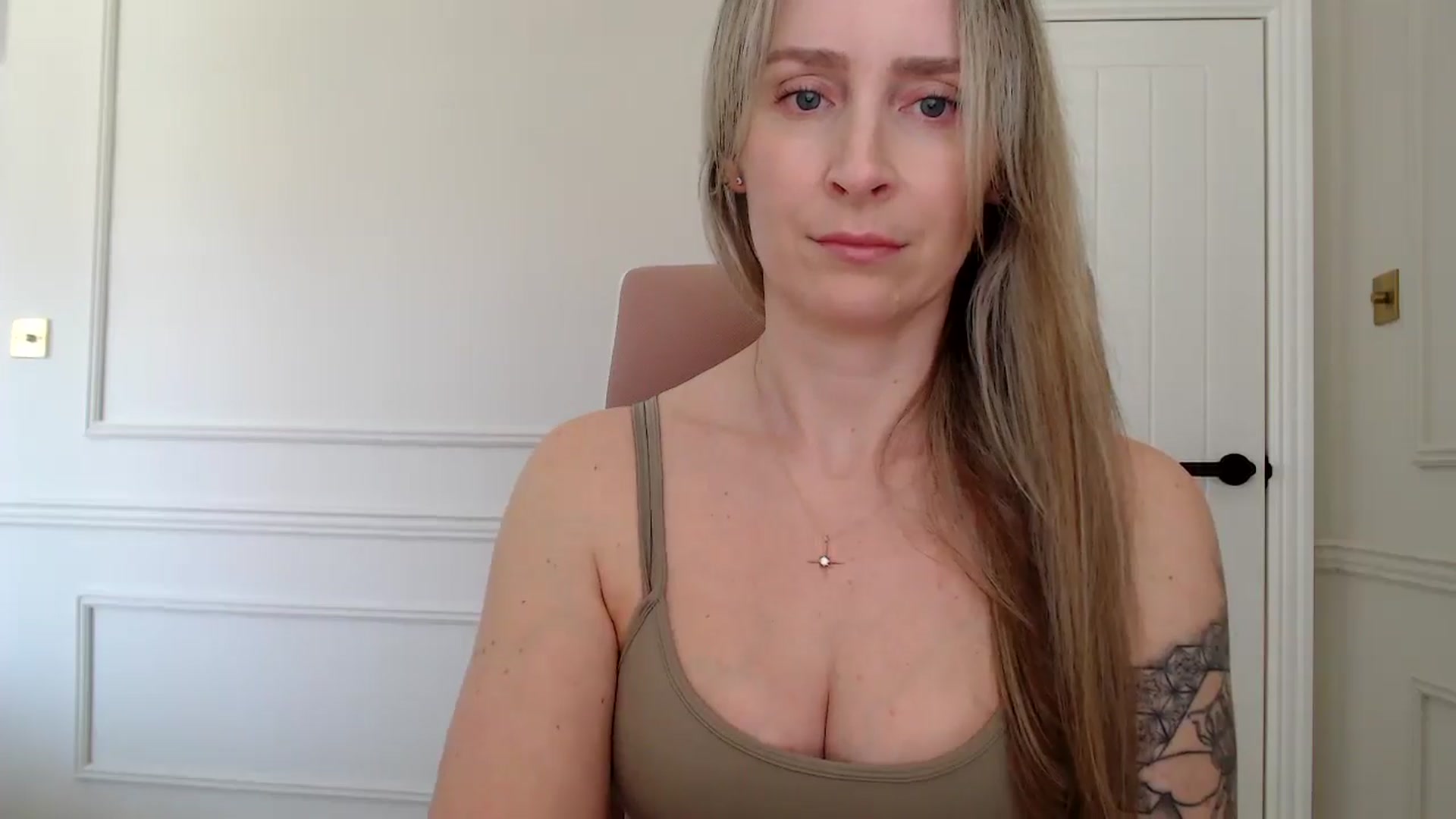 Gallery image thumbnail from Boob_Jiggler's myfreecams stream on, 04/22/2026, 13:44 image 4 of 20