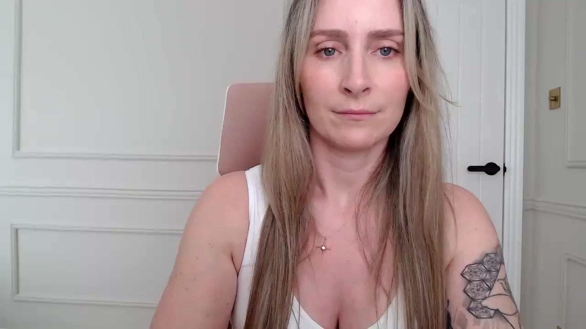 Gallery image thumbnail from Boob_Jiggler's myfreecams stream on, 04/25/2026, 16:37 image 16 of 20