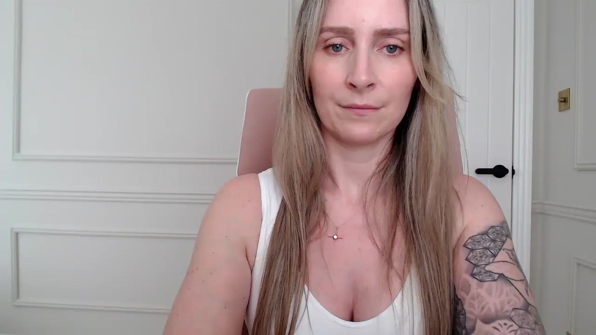 Gallery image thumbnail from Boob_Jiggler's myfreecams stream on, 04/25/2026, 16:37 image 10 of 20