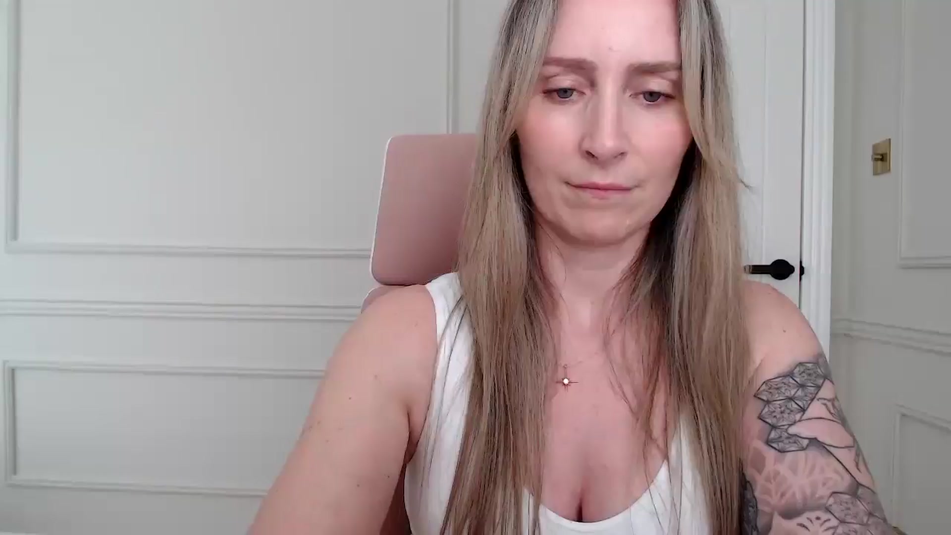 Gallery image thumbnail from Boob_Jiggler's myfreecams stream on, 04/25/2026, 16:37 image 6 of 20
