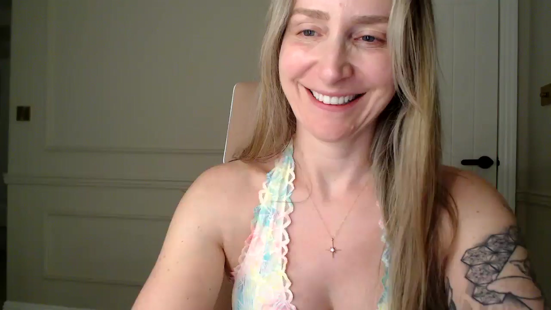 Gallery image thumbnail from Boob_Jiggler's myfreecams stream on, 04/26/2026, 22:13 image 1 of 20