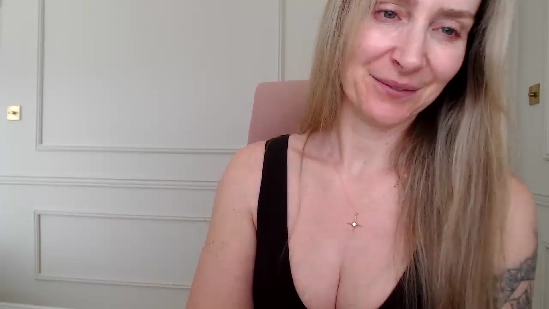 Gallery image thumbnail from Boob_Jiggler's myfreecams stream on, 04/27/2026, 14:08 image 3 of 20