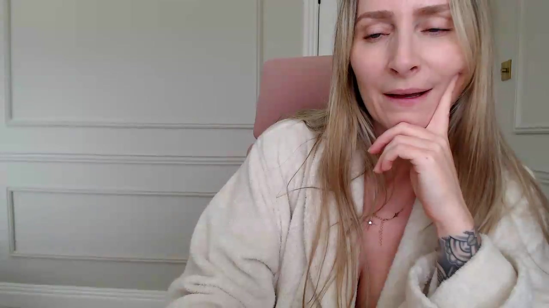 Gallery image thumbnail from Boob_Jiggler's myfreecams stream on, 05/13/2026, 13:51 image 20 of 20
