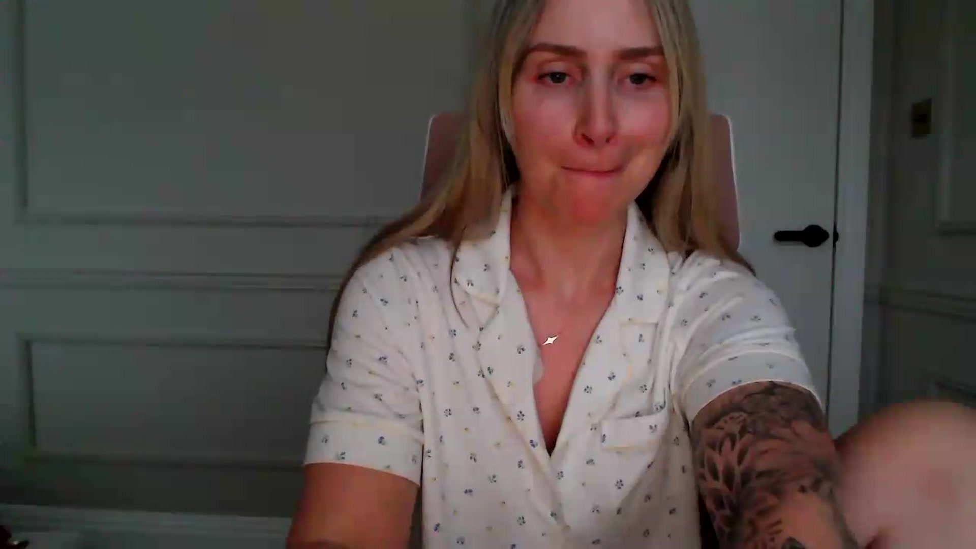 Gallery image thumbnail from Boob_Jiggler's myfreecams stream on, 06/15/2026, 20:41 image 4 of 20