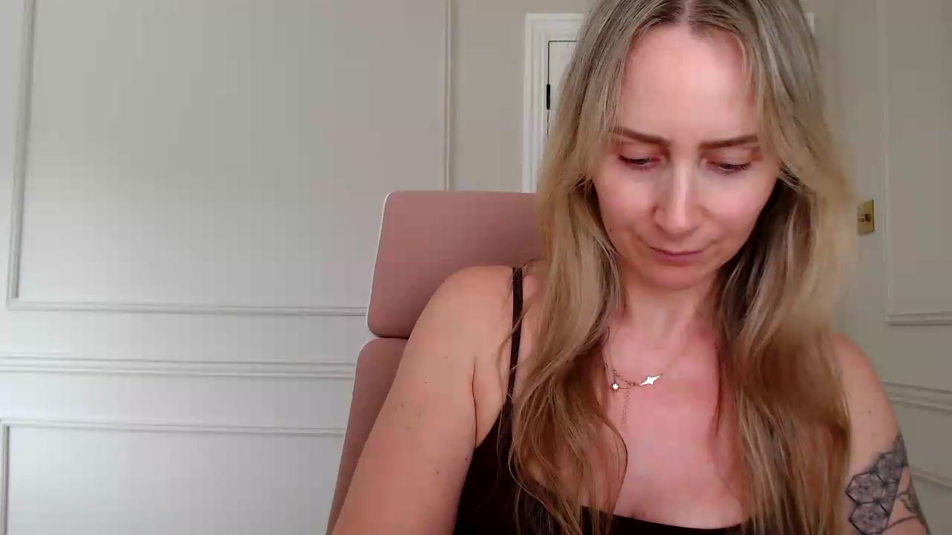 Gallery image thumbnail from Boob_Jiggler's myfreecams stream on, 06/29/2026, 12:29 image 3 of 20