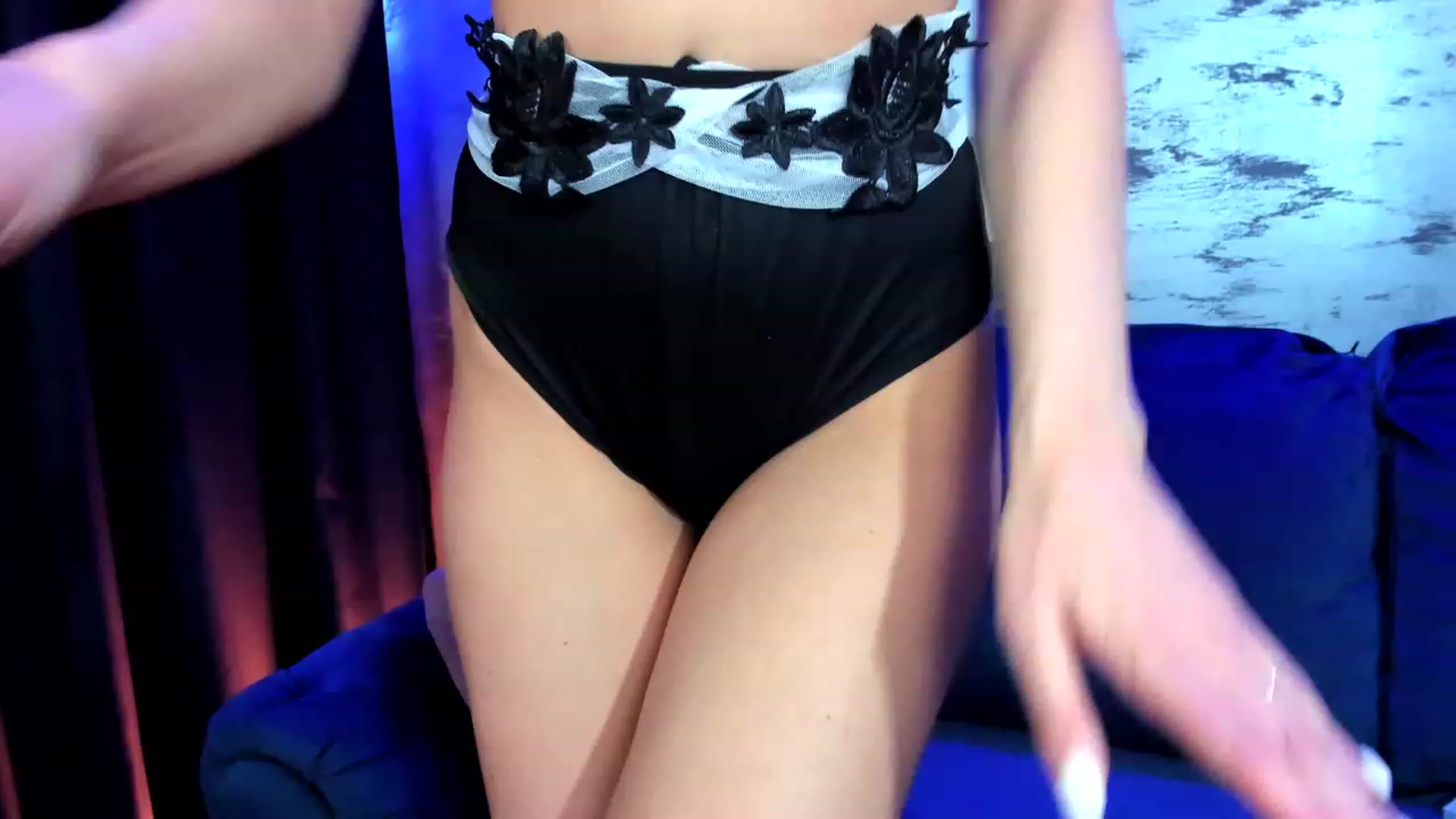 Gallery image thumbnail from Boootiful's myfreecams stream on, 12/20/2022, 23:11 image 11 of 20