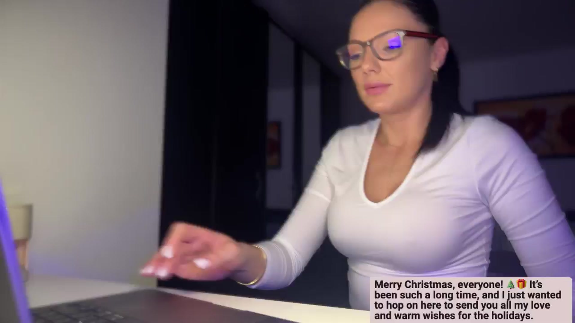 Gallery image thumbnail from Boootiful's myfreecams stream on, 12/25/2024, 21:21 image 11 of 20
