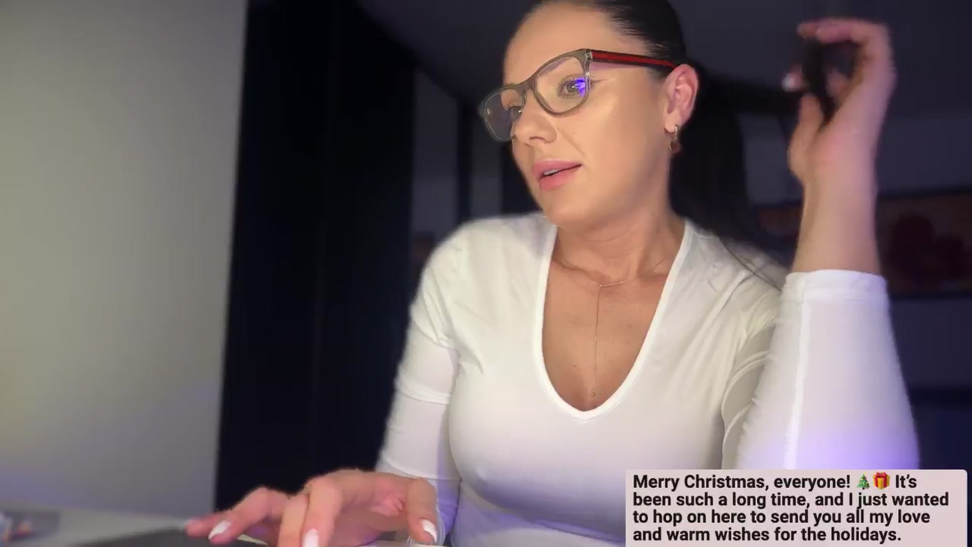 Gallery image thumbnail from Boootiful's myfreecams stream on, 12/25/2024, 21:21 image 15 of 20