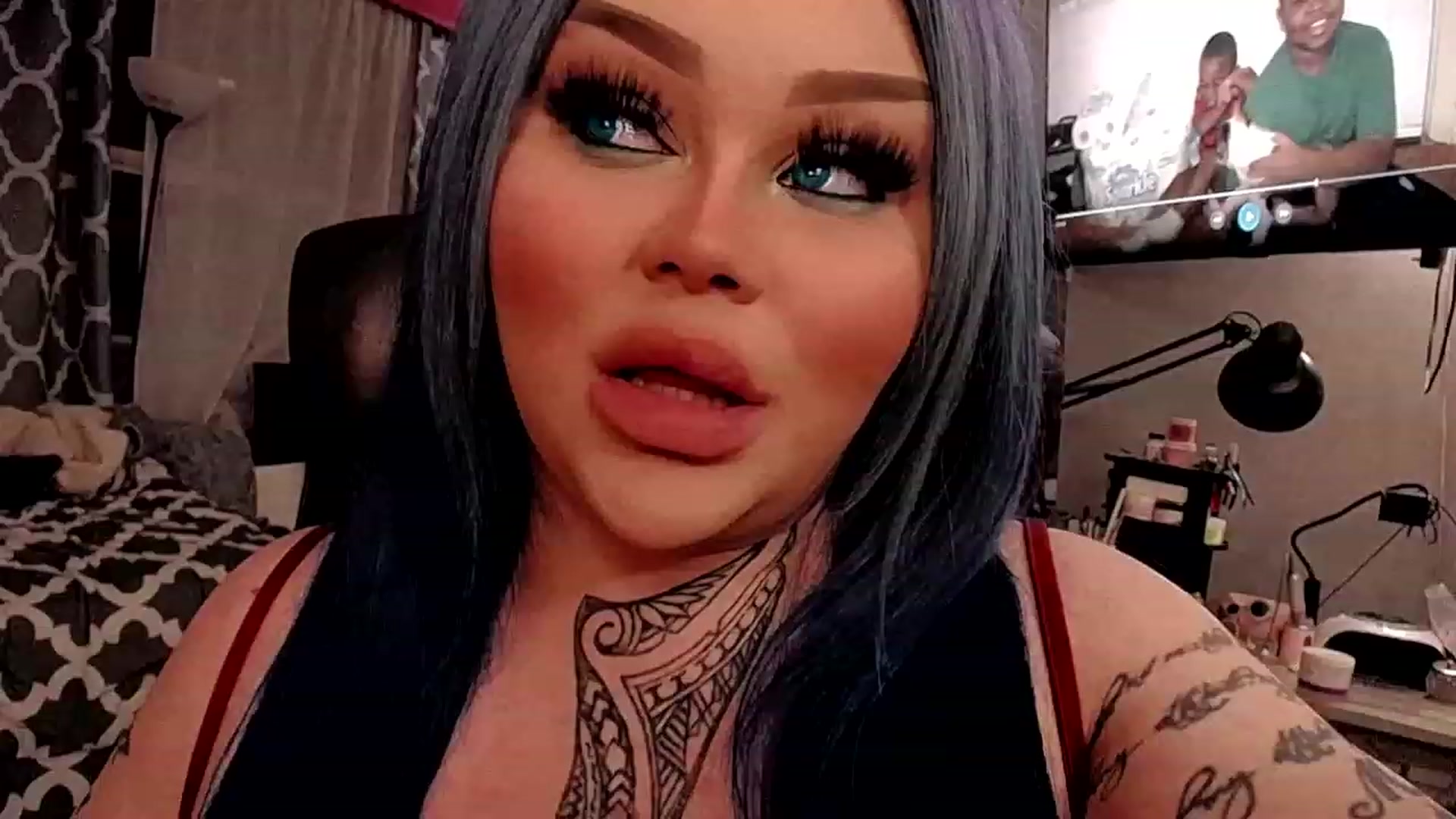 Gallery image thumbnail from BoootySTAR's myfreecams stream on, 11/20/2022, 04:13 image 15 of 20