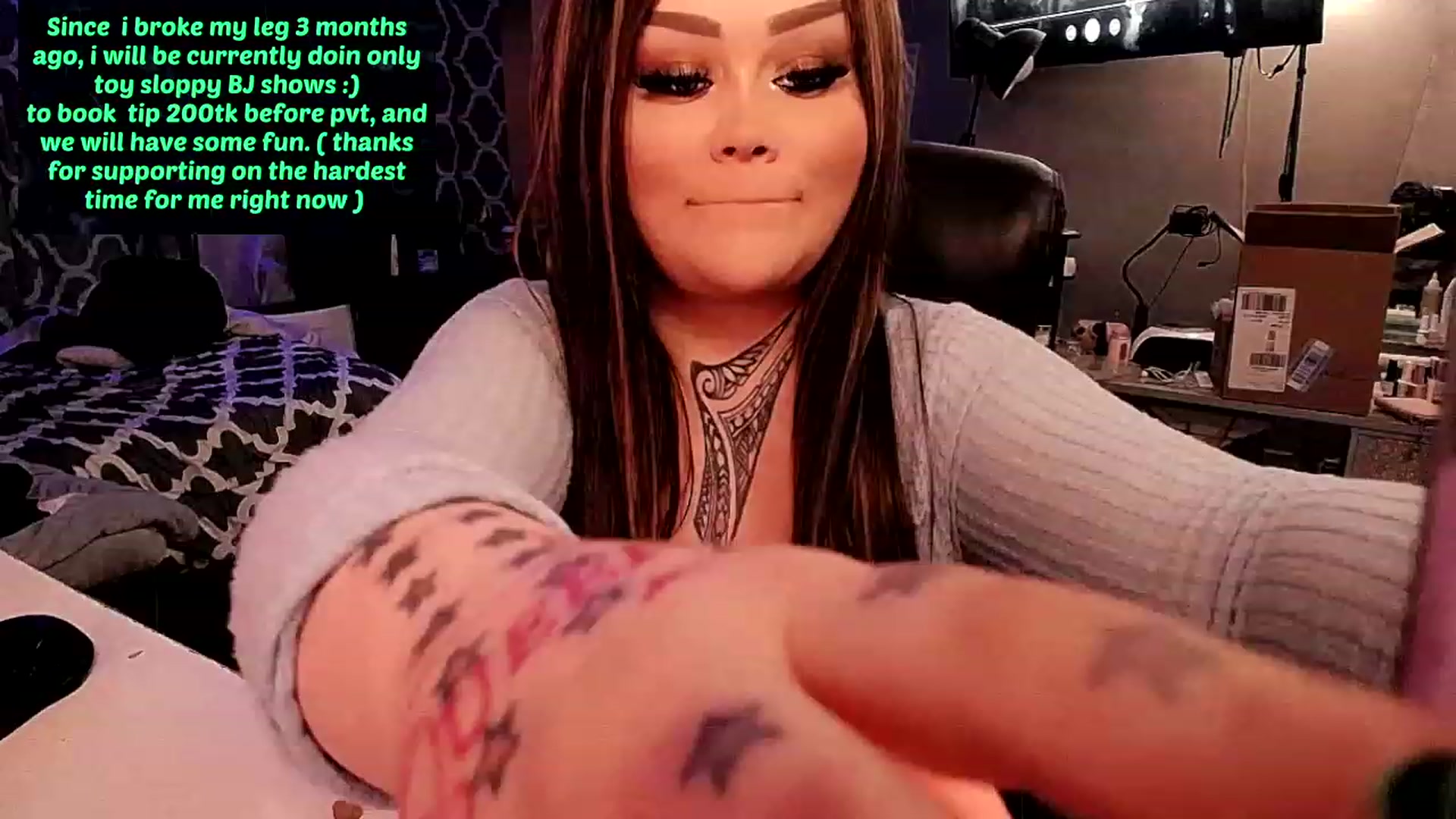 Gallery image thumbnail from BoootySTAR's myfreecams stream on, 11/23/2022, 06:35 image 1 of 20