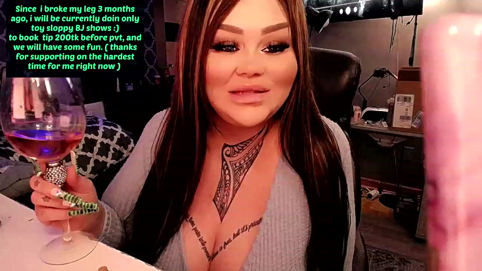 Gallery image thumbnail from BoootySTAR's myfreecams stream on, 11/23/2022, 06:35 image 3 of 20