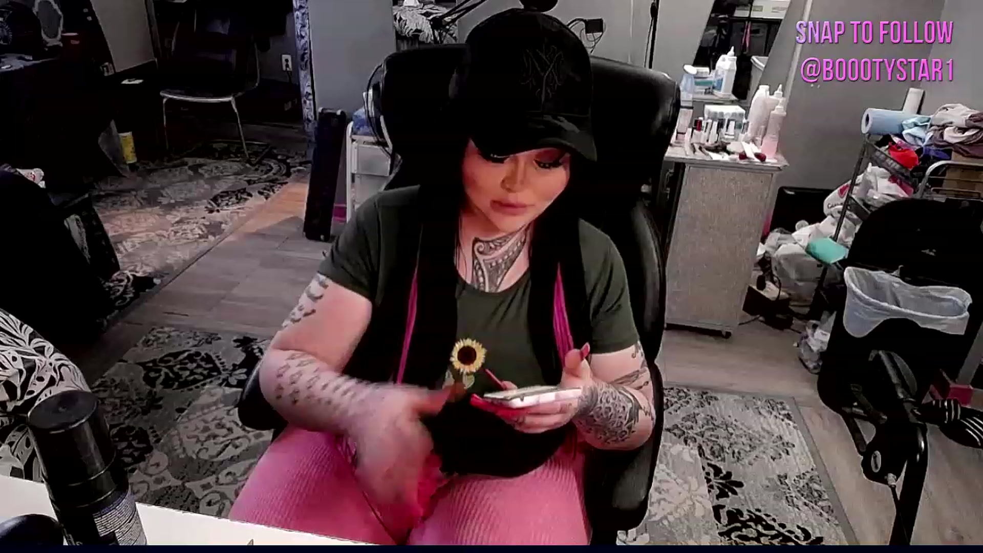 Gallery image thumbnail from BoootySTAR's myfreecams stream on, 01/02/2023, 21:53 image 7 of 20