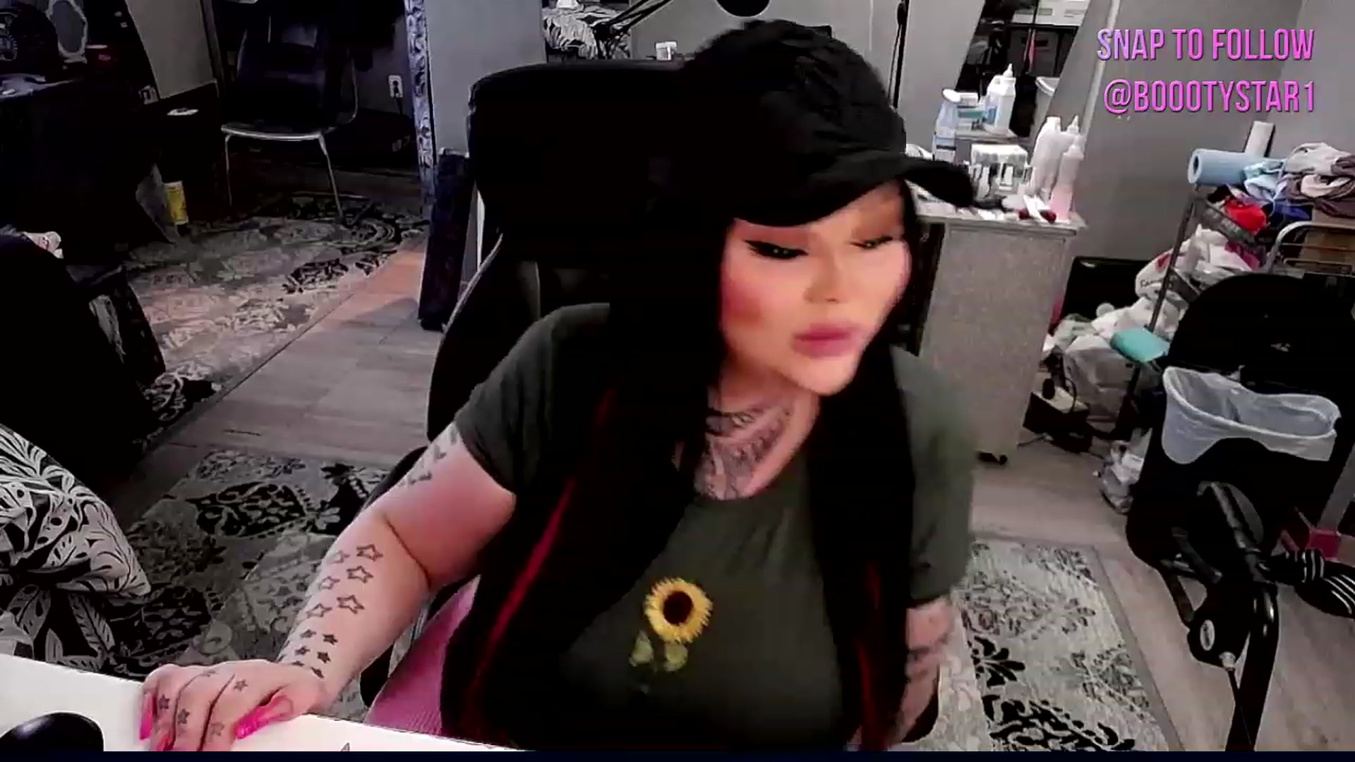 Gallery image thumbnail from BoootySTAR's myfreecams stream on, 01/02/2023, 21:53 image 6 of 20