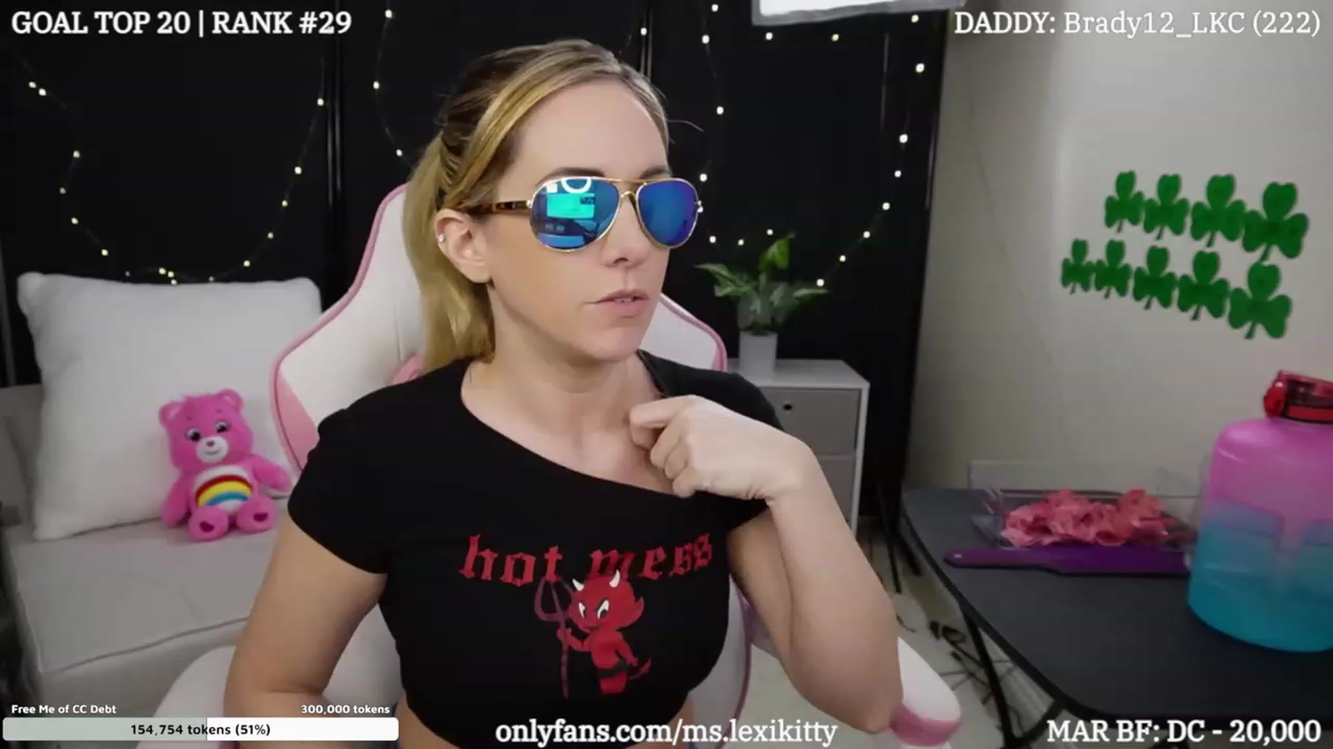 Gallery image thumbnail from BoostedsWifey's myfreecams stream on, 03/14/2024, 03:03 image 3 of 20