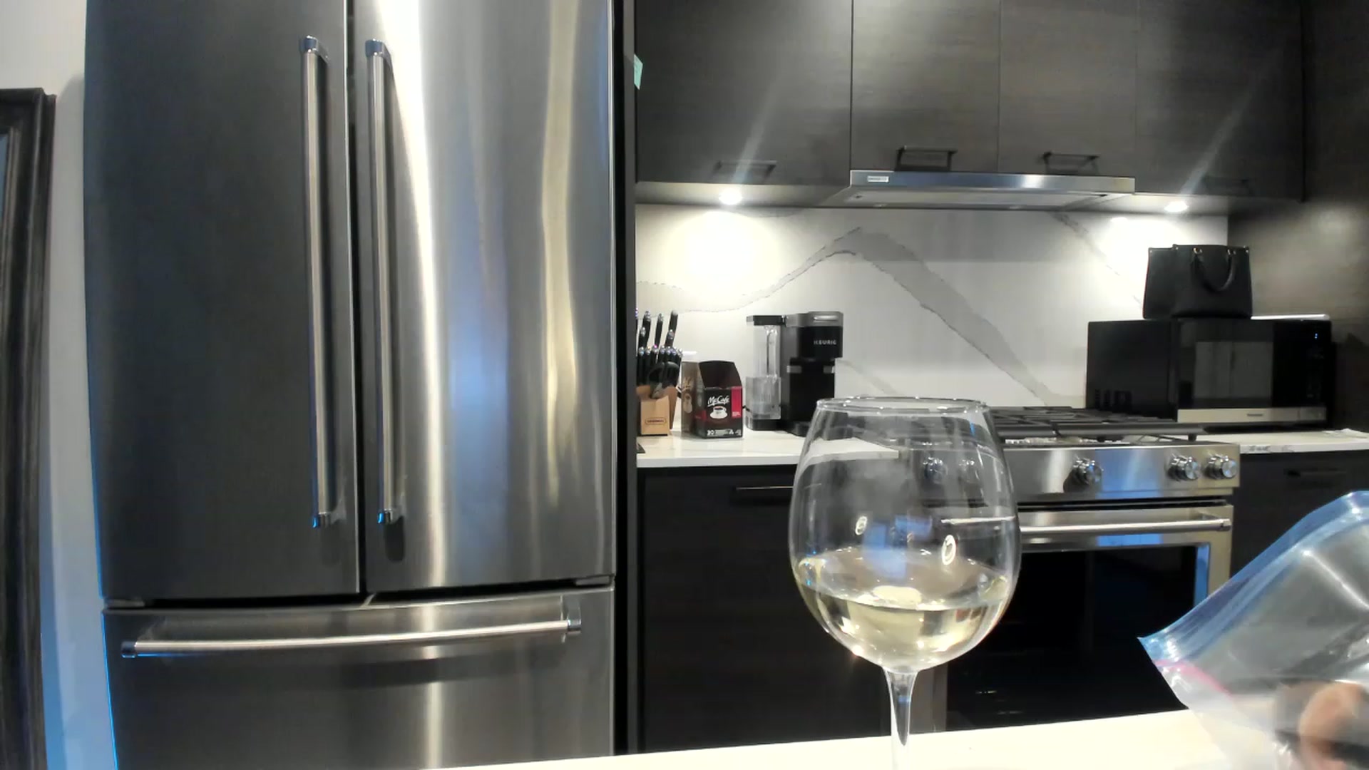 Gallery image thumbnail from Boots10's myfreecams stream on, 02/14/2023, 04:33 image 7 of 20