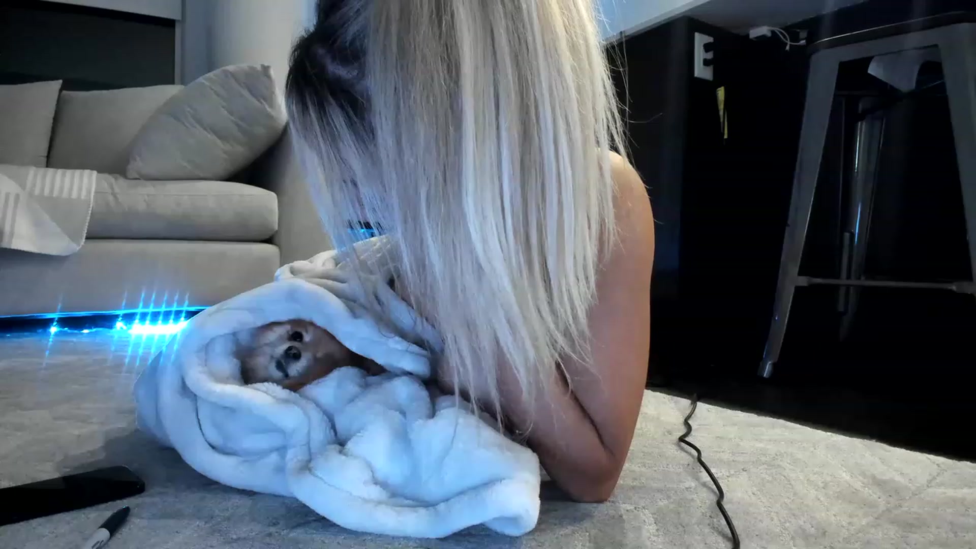Gallery image thumbnail from BootsNHoes's myfreecams stream on, 03/22/2023, 04:23 image 11 of 20