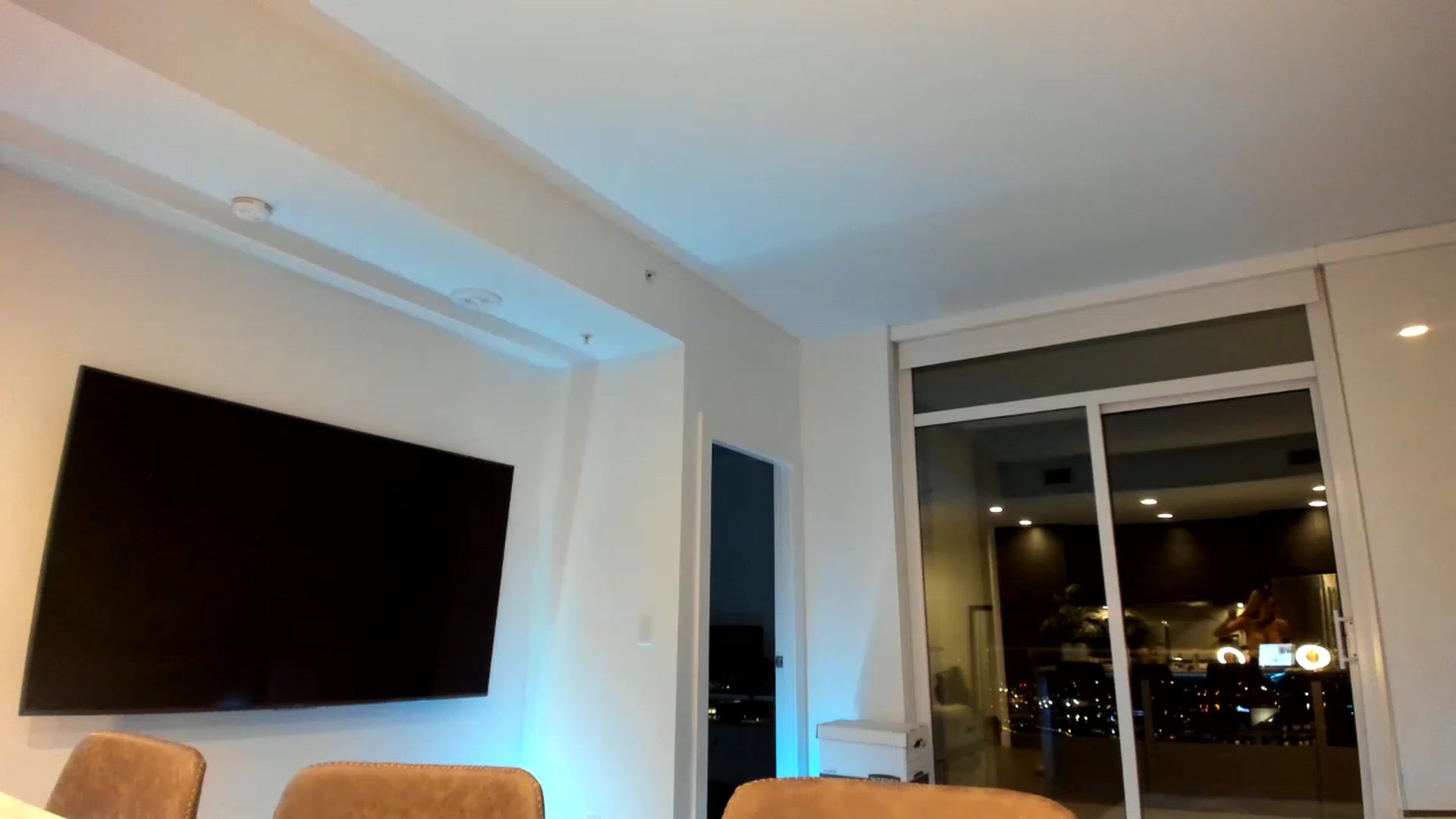 Gallery image thumbnail from BootsNHoes's myfreecams stream on, 03/30/2023, 03:43 image 17 of 20
