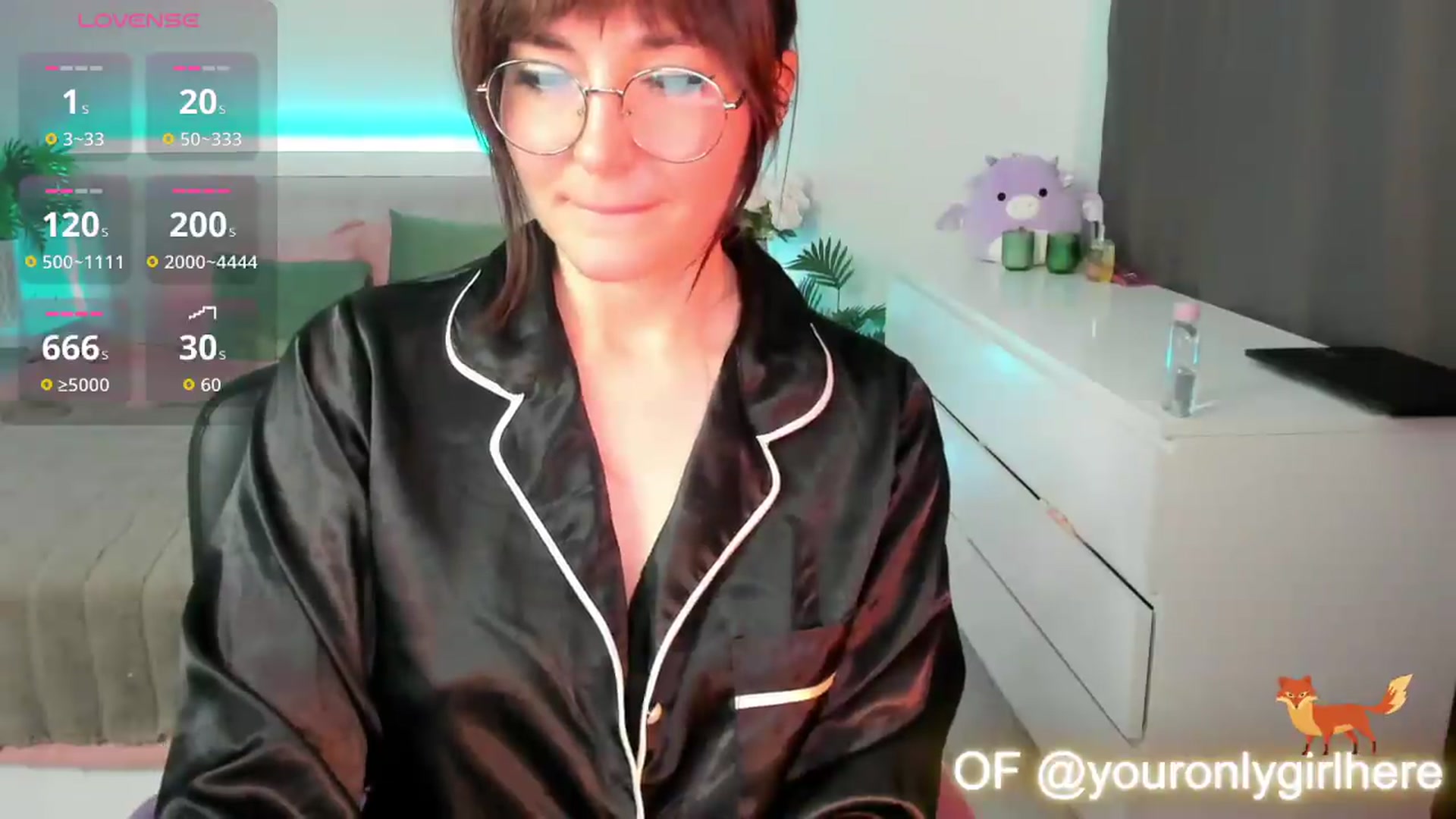 Gallery image thumbnail from Booty_Boom's myfreecams stream on, 05/19/2026, 13:02 image 15 of 20