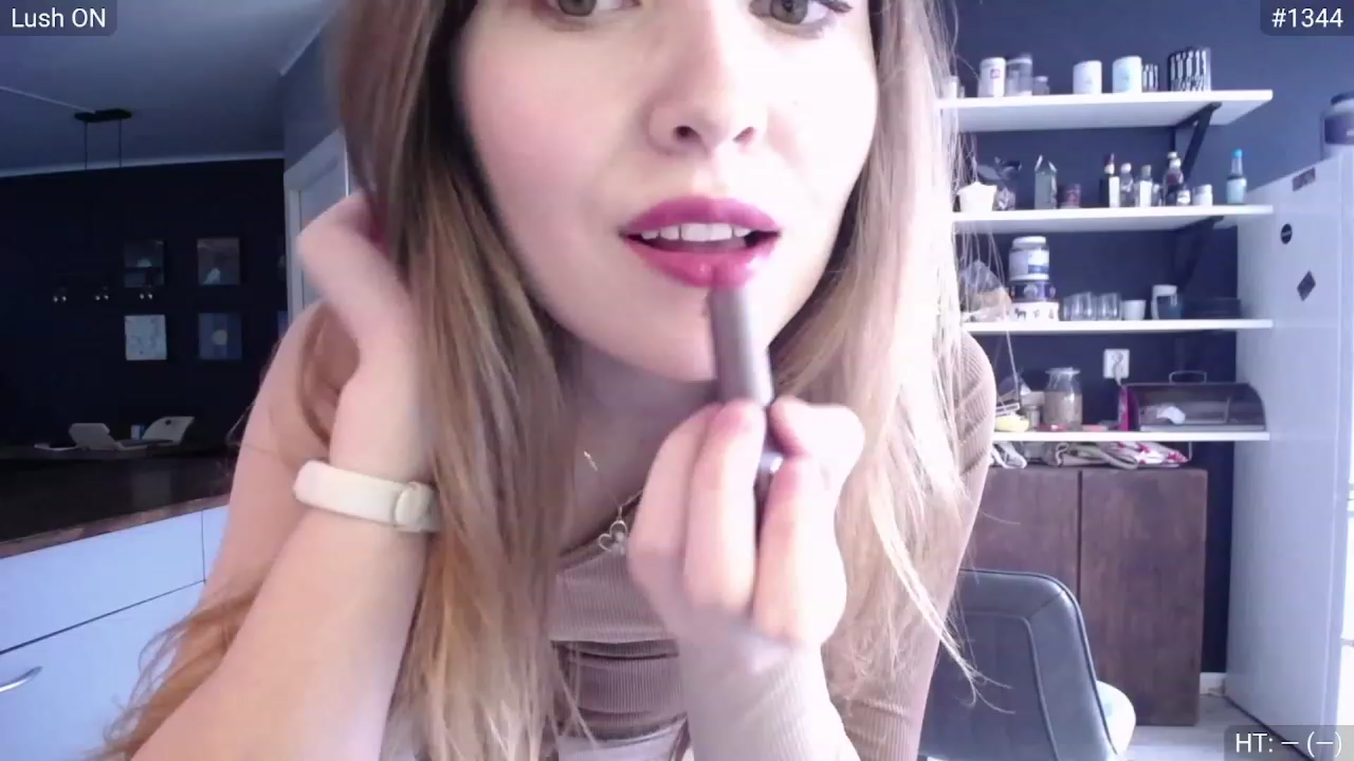 Gallery image thumbnail from Bootysaur's myfreecams stream on, 02/21/2024, 11:34 image 10 of 20
