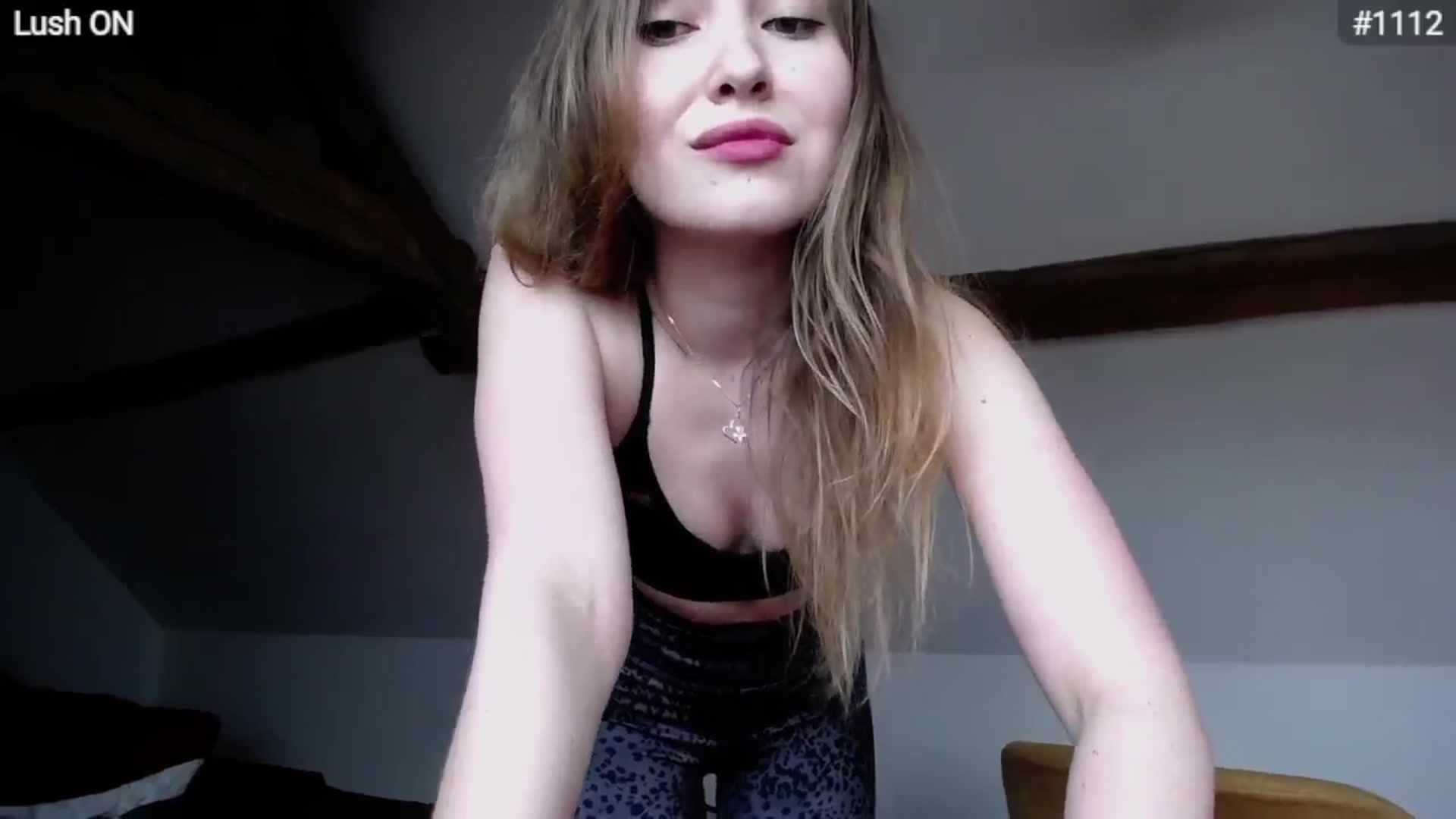 Gallery image thumbnail from Bootysaur's myfreecams stream on, 03/27/2024, 10:50 image 2 of 20