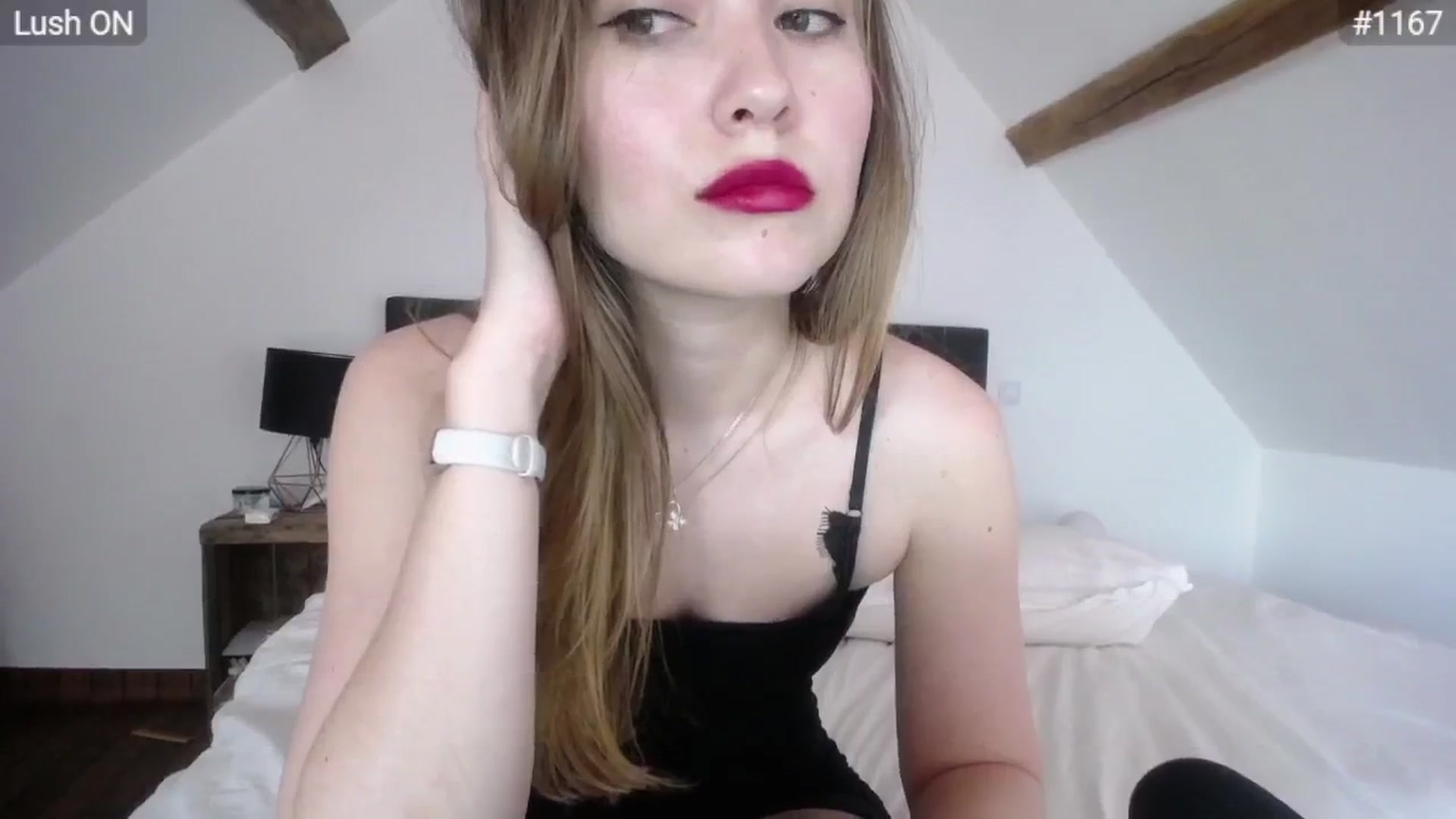 Gallery image thumbnail from Bootysaur's myfreecams stream on, 04/19/2024, 12:44 image 4 of 20