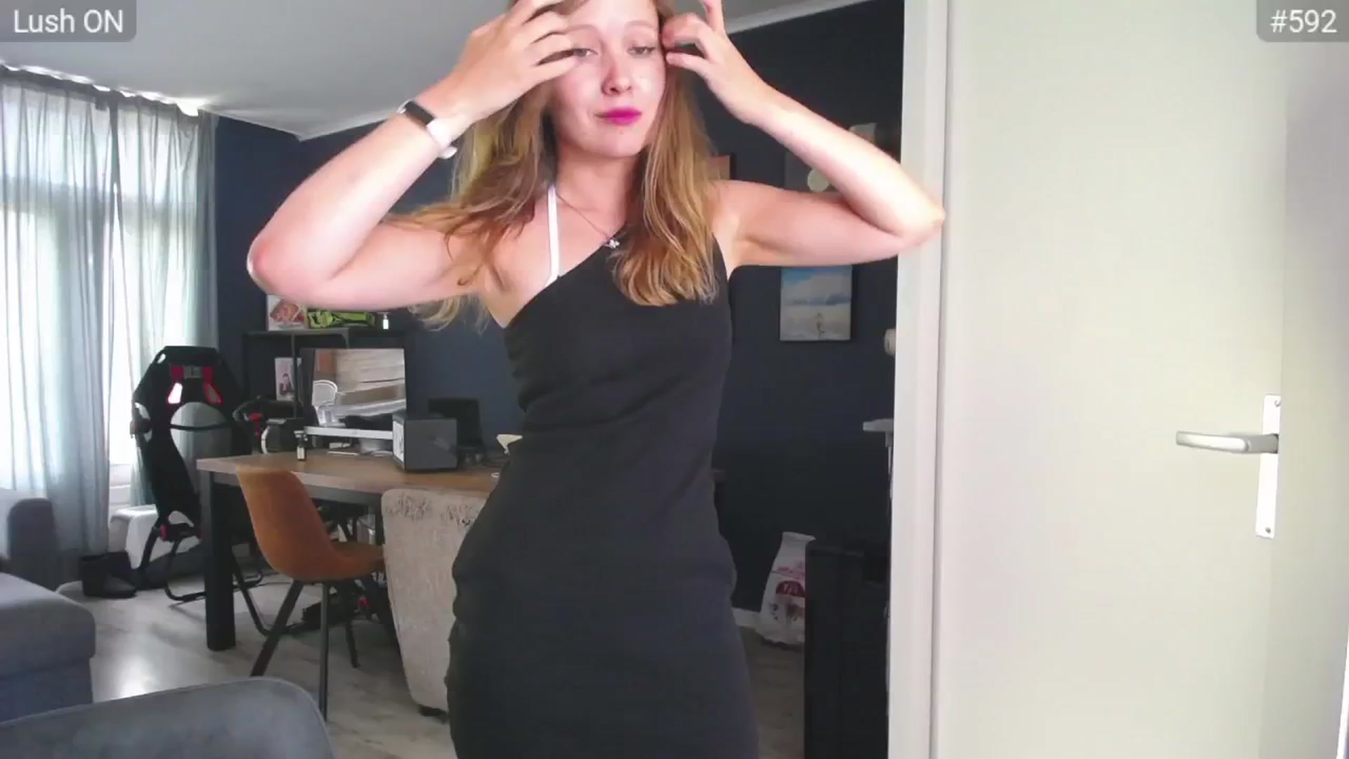 Gallery image thumbnail from Bootysaur's myfreecams stream on, 07/17/2024, 11:38 image 17 of 20