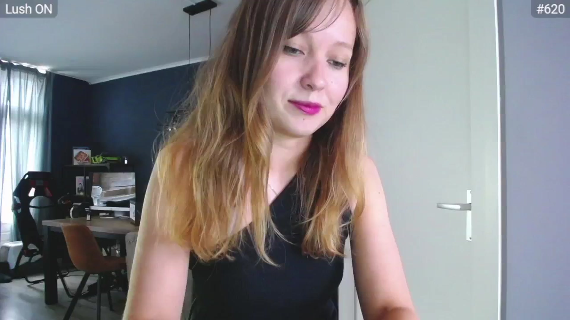 Gallery image thumbnail from Bootysaur's myfreecams stream on, 07/17/2024, 11:38 image 1 of 20