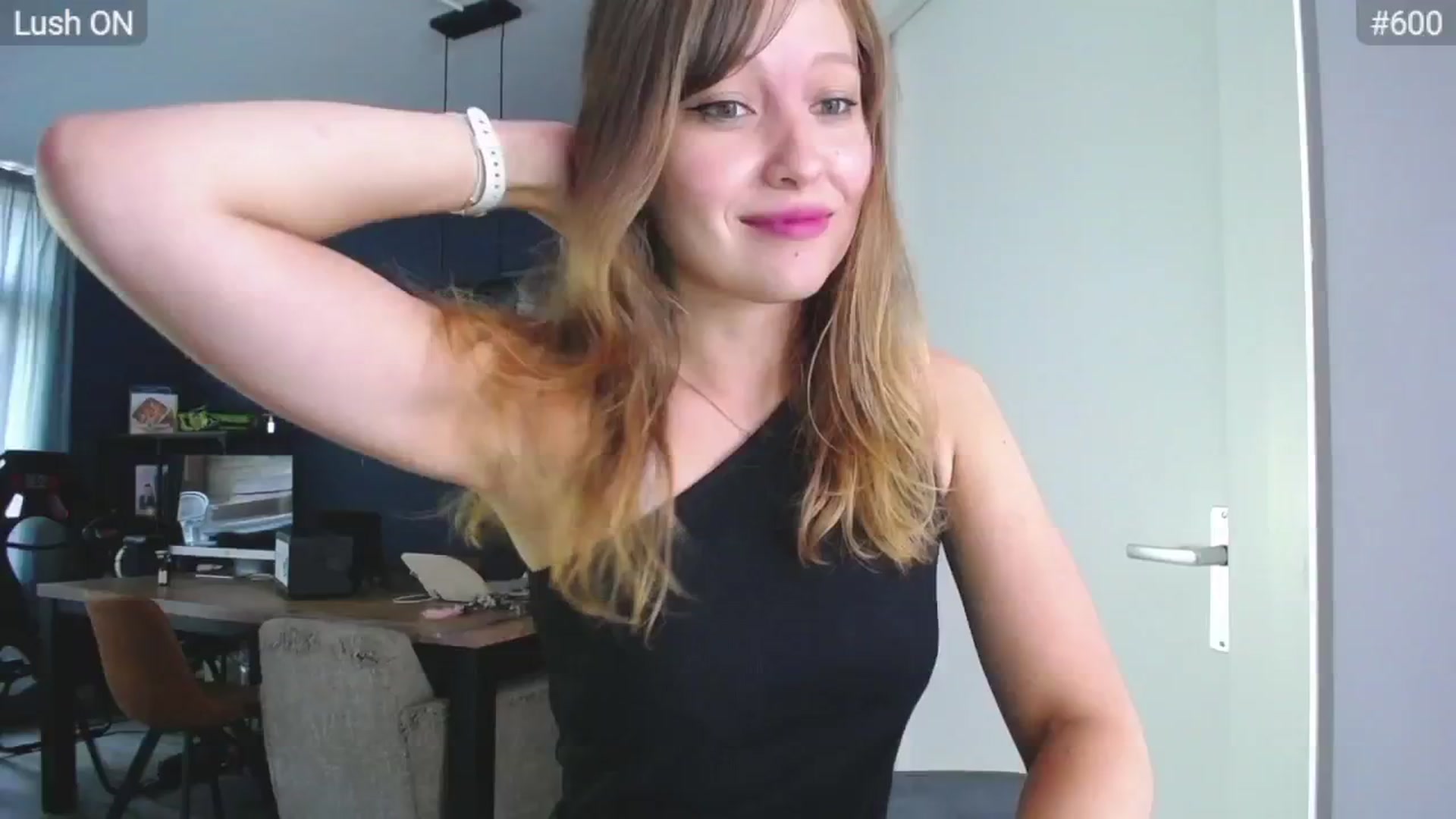Gallery image thumbnail from Bootysaur's myfreecams stream on, 07/17/2024, 11:38 image 10 of 20