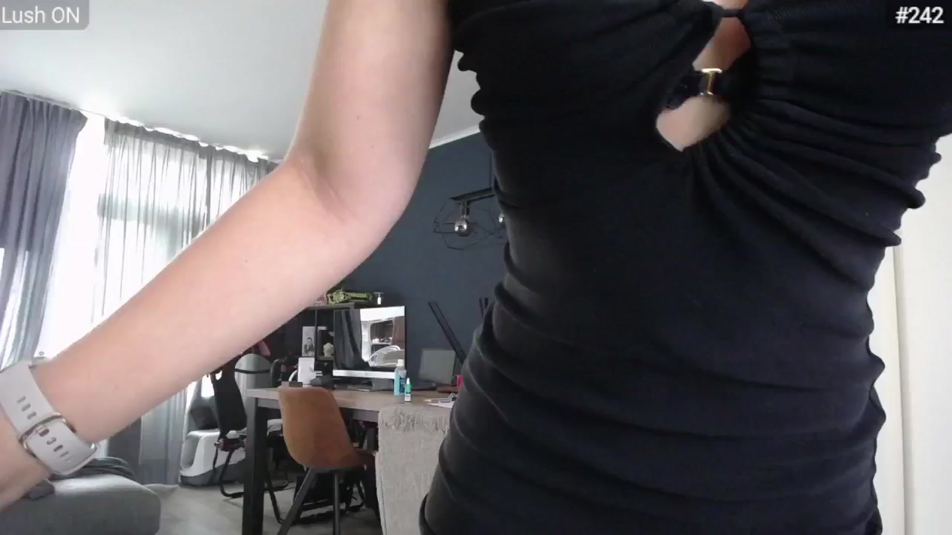 Gallery image thumbnail from Bootysaur's myfreecams stream on, 09/04/2024, 12:07 image 7 of 20