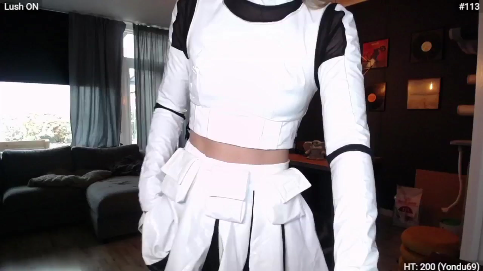 Gallery image thumbnail from Bootysaur's myfreecams stream on, 10/30/2024, 13:30 image 8 of 20