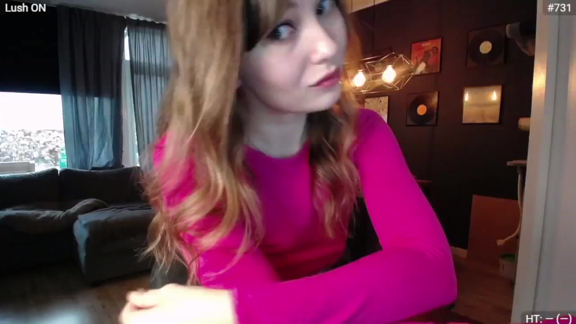 Gallery image thumbnail from Bootysaur's myfreecams stream on, 11/19/2024, 11:18 image 14 of 20