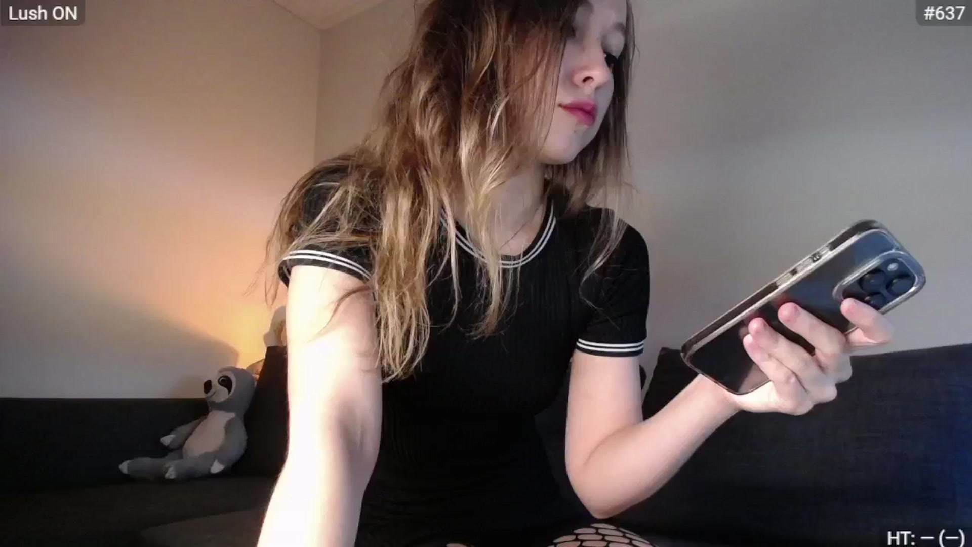 Gallery image thumbnail from Bootysaur's myfreecams stream on, 11/25/2024, 11:14 image 10 of 20