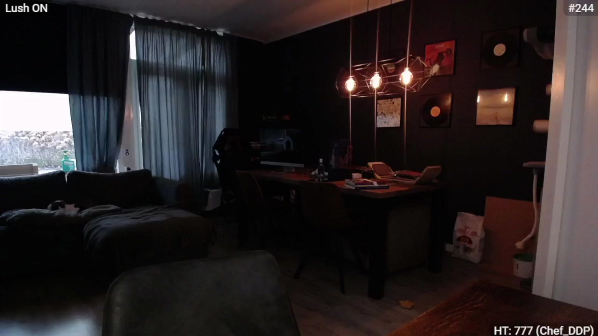 Gallery image thumbnail from Bootysaur's myfreecams stream on, 12/16/2024, 13:29 image 16 of 20