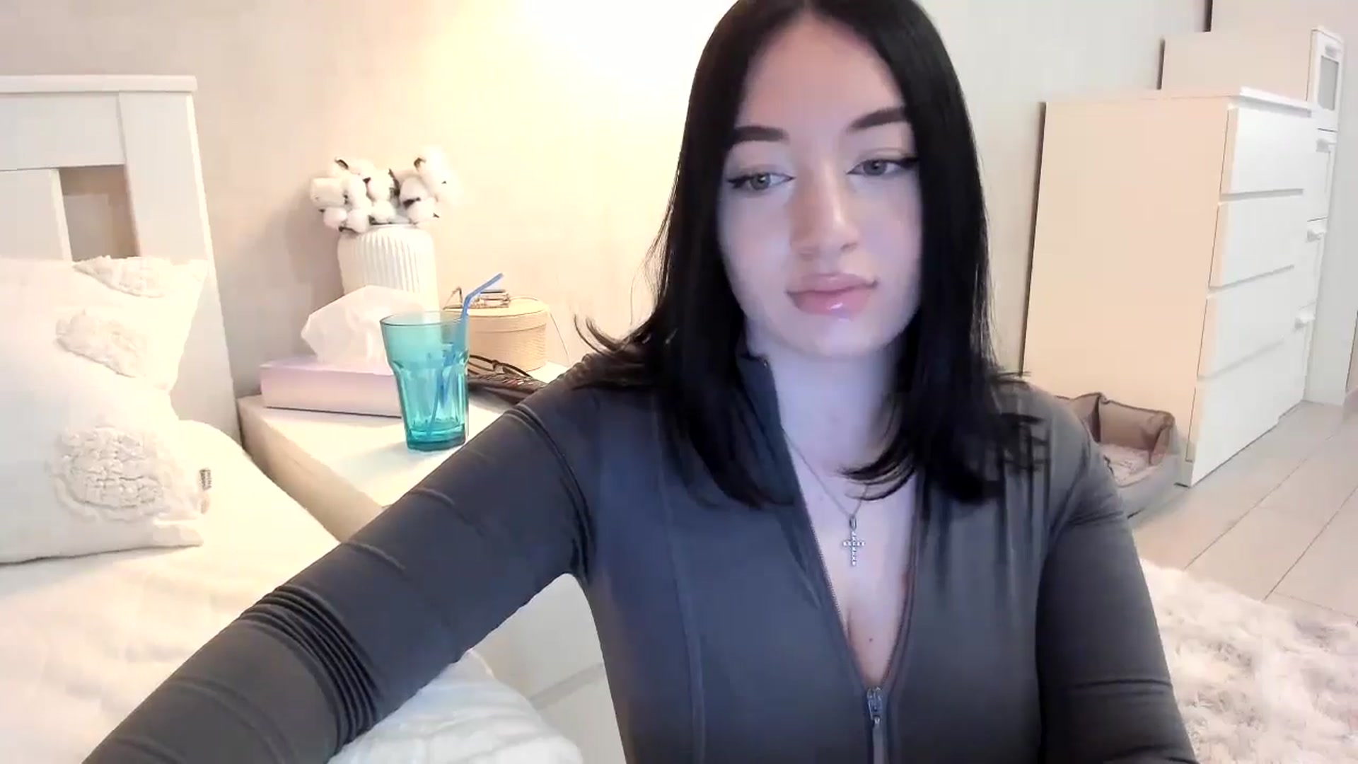 Gallery image thumbnail from BoredRoom's myfreecams stream on, 05/20/2024, 06:22 image 4 of 20