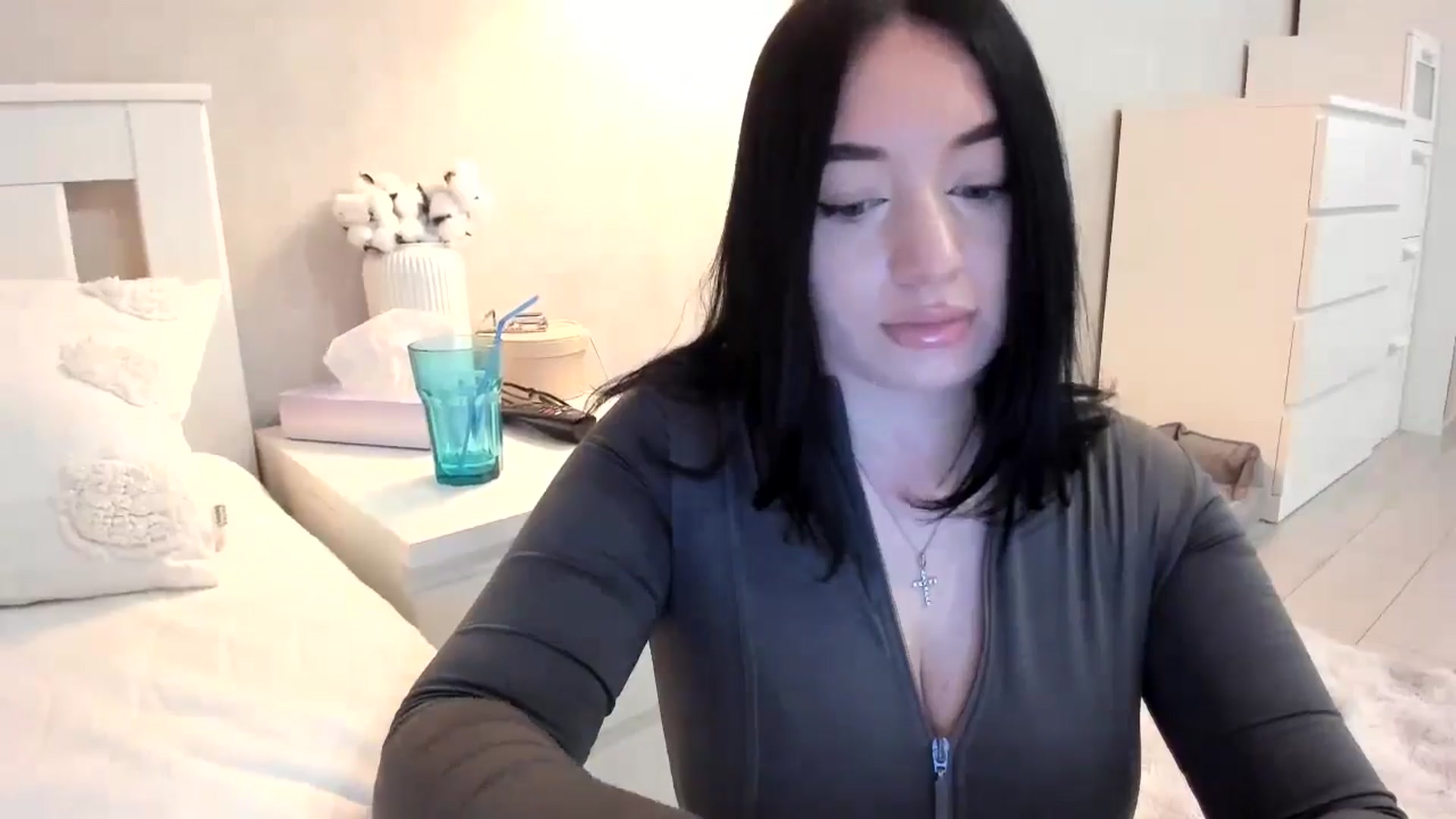 Gallery image thumbnail from BoredRoom's myfreecams stream on, 05/20/2024, 06:22 image 3 of 20
