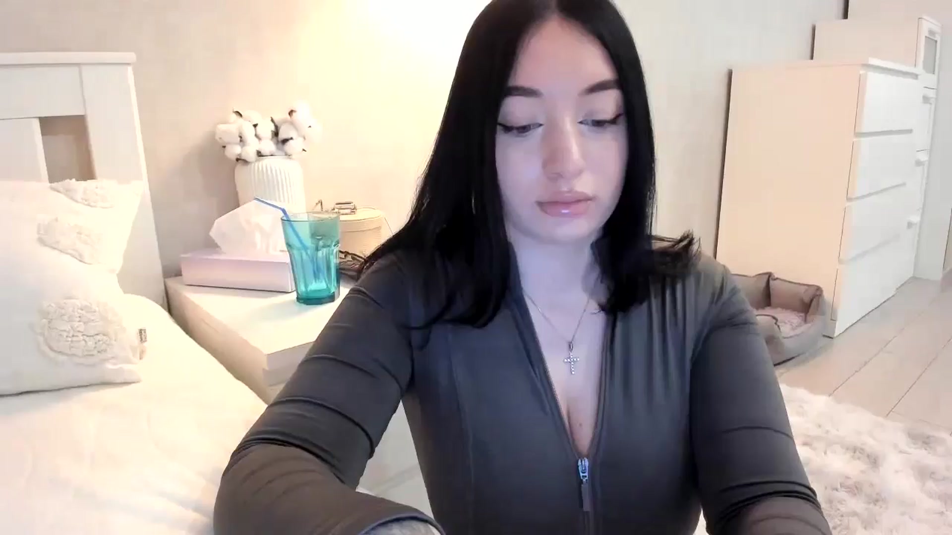 Gallery image thumbnail from BoredRoom's myfreecams stream on, 05/20/2024, 06:22 image 6 of 20