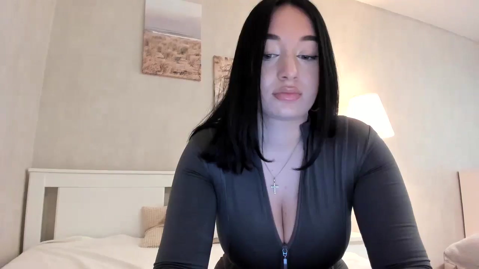 Gallery image thumbnail from BoredRoom's myfreecams stream on, 05/20/2024, 08:43 image 18 of 20