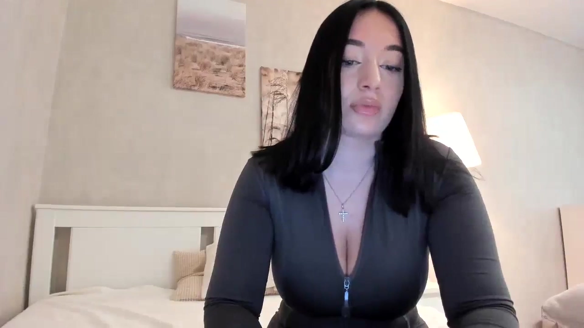 Gallery image thumbnail from BoredRoom's myfreecams stream on, 05/20/2024, 08:43 image 20 of 20