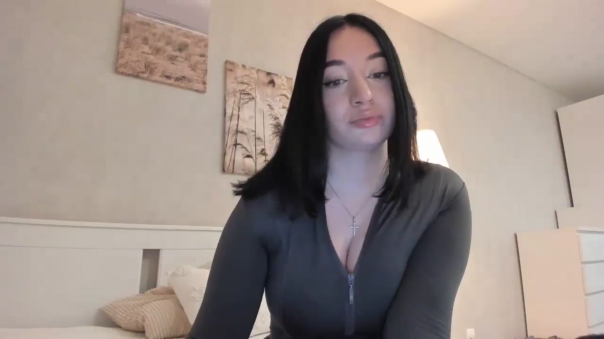 Gallery image thumbnail from BoredRoom's myfreecams stream on, 05/20/2024, 13:32 image 3 of 20