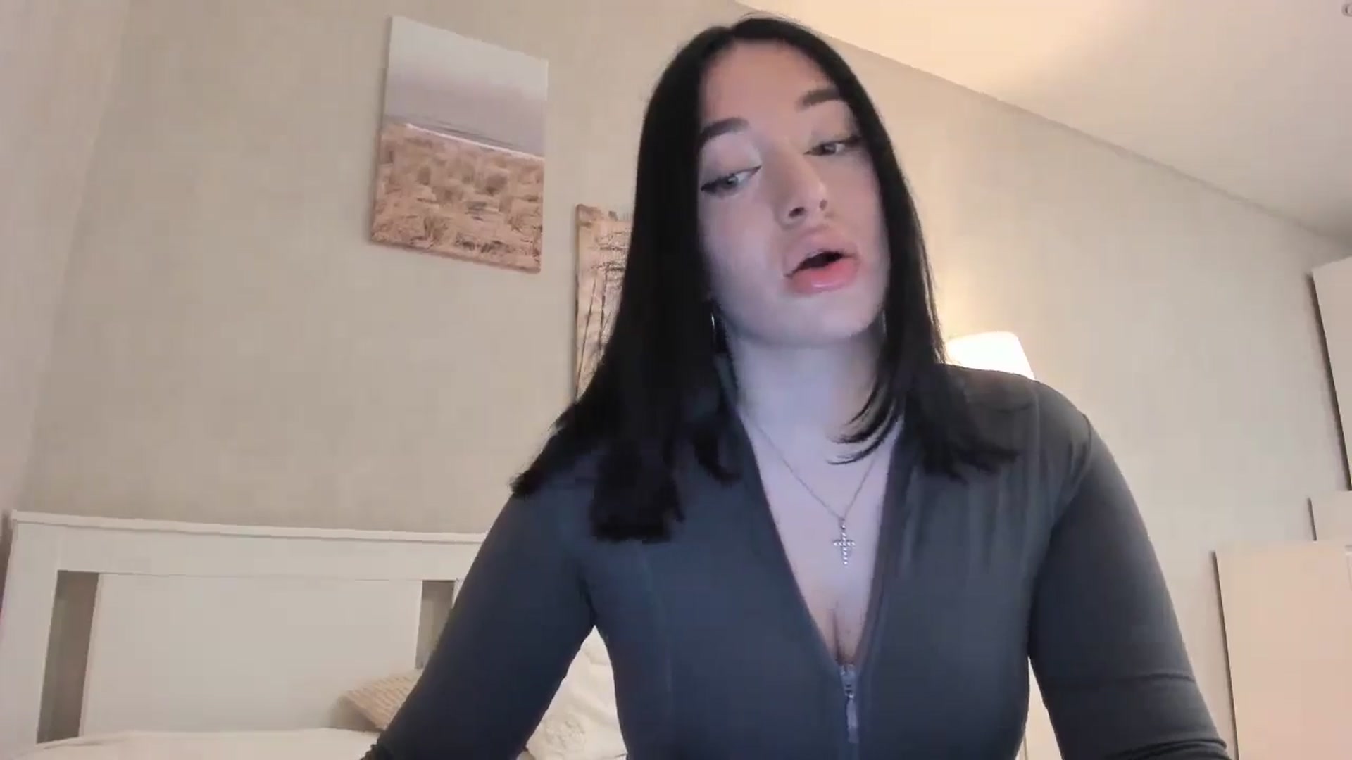 Gallery image thumbnail from BoredRoom's myfreecams stream on, 05/20/2024, 13:32 image 7 of 20