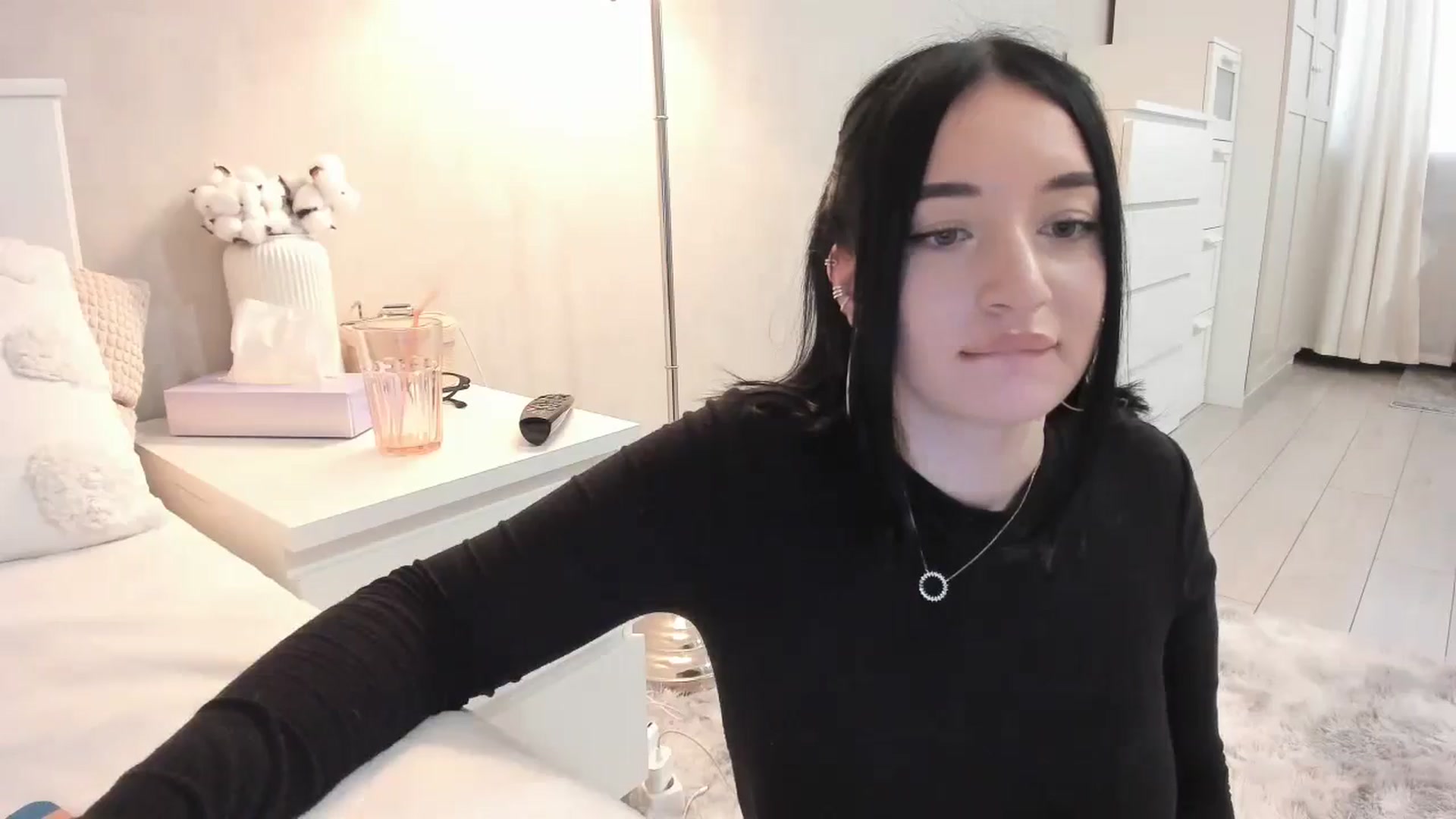 Gallery image thumbnail from BoredRoom's myfreecams stream on, 05/22/2024, 10:22 image 12 of 20