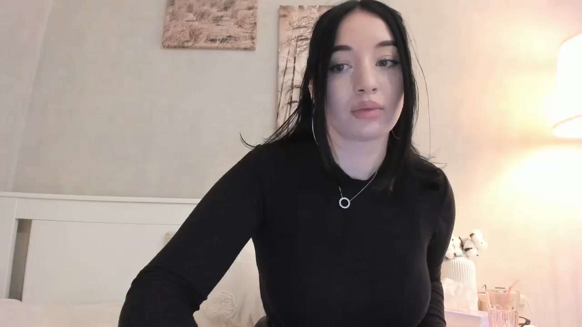 Gallery image thumbnail from BoredRoom's myfreecams stream on, 05/22/2024, 10:22 image 14 of 20