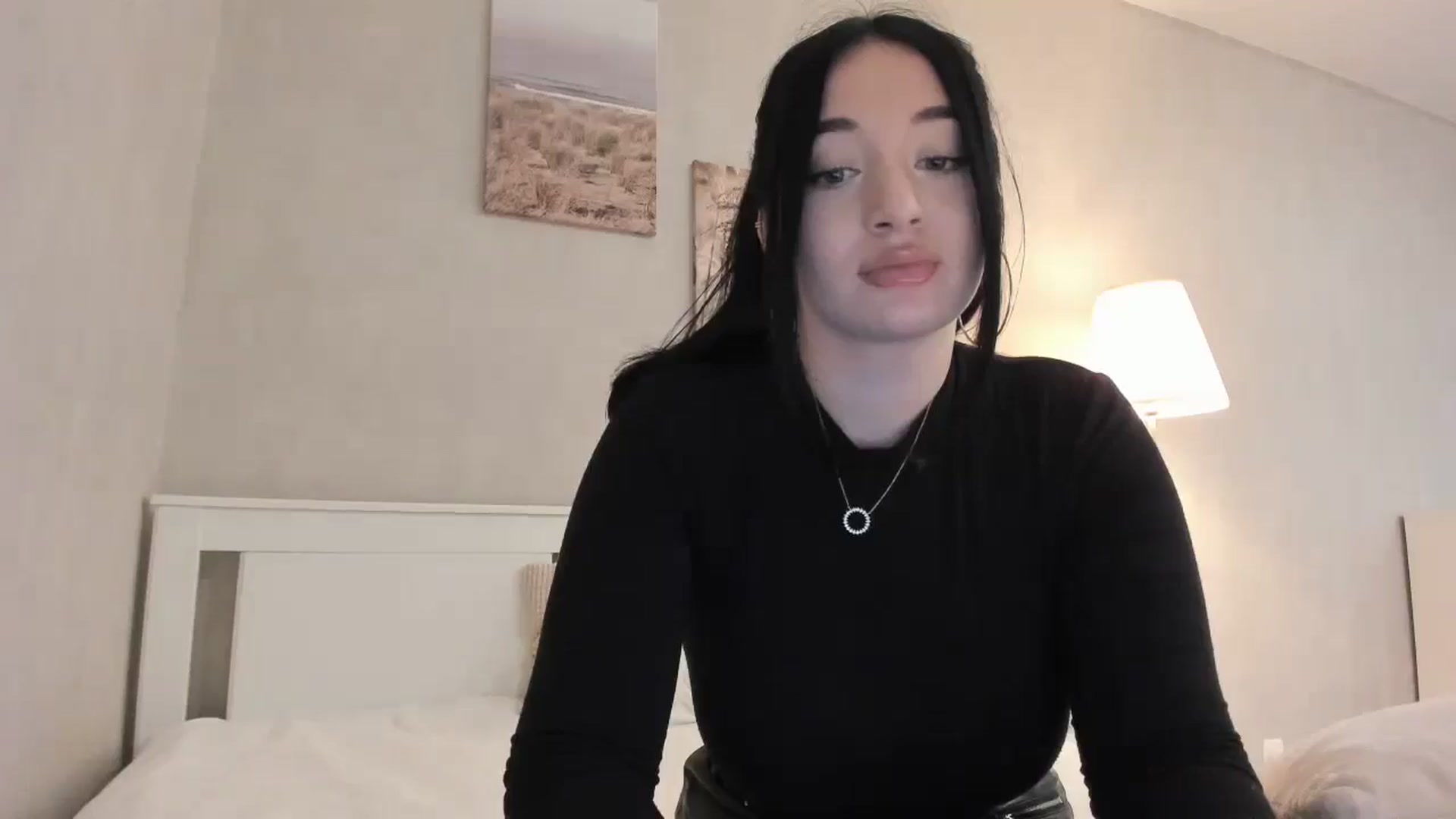 Gallery image thumbnail from BoredRoom's myfreecams stream on, 05/22/2024, 10:22 image 6 of 20