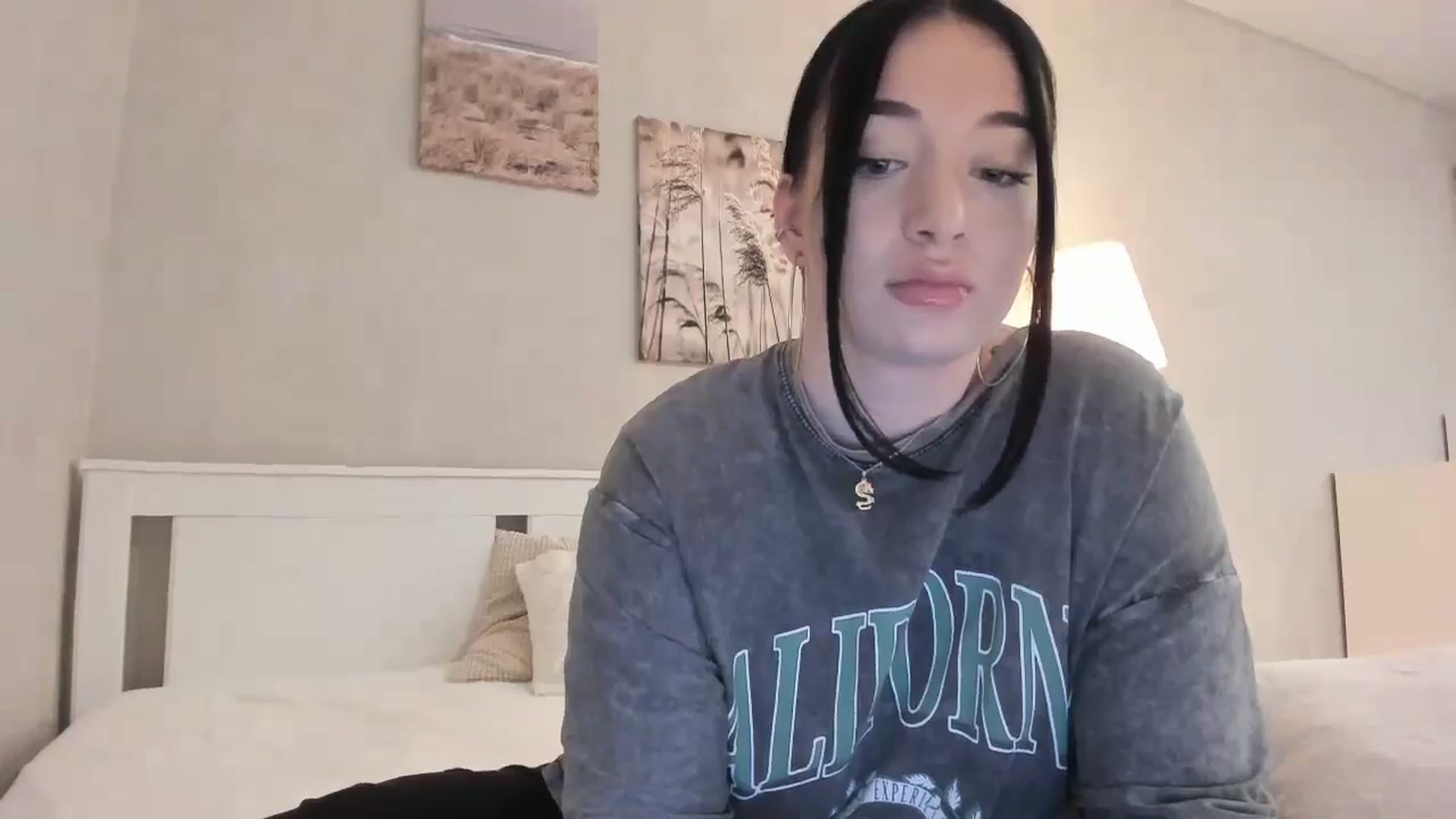 Gallery image thumbnail from BoredRoom's myfreecams stream on, 05/23/2024, 10:48 image 4 of 20