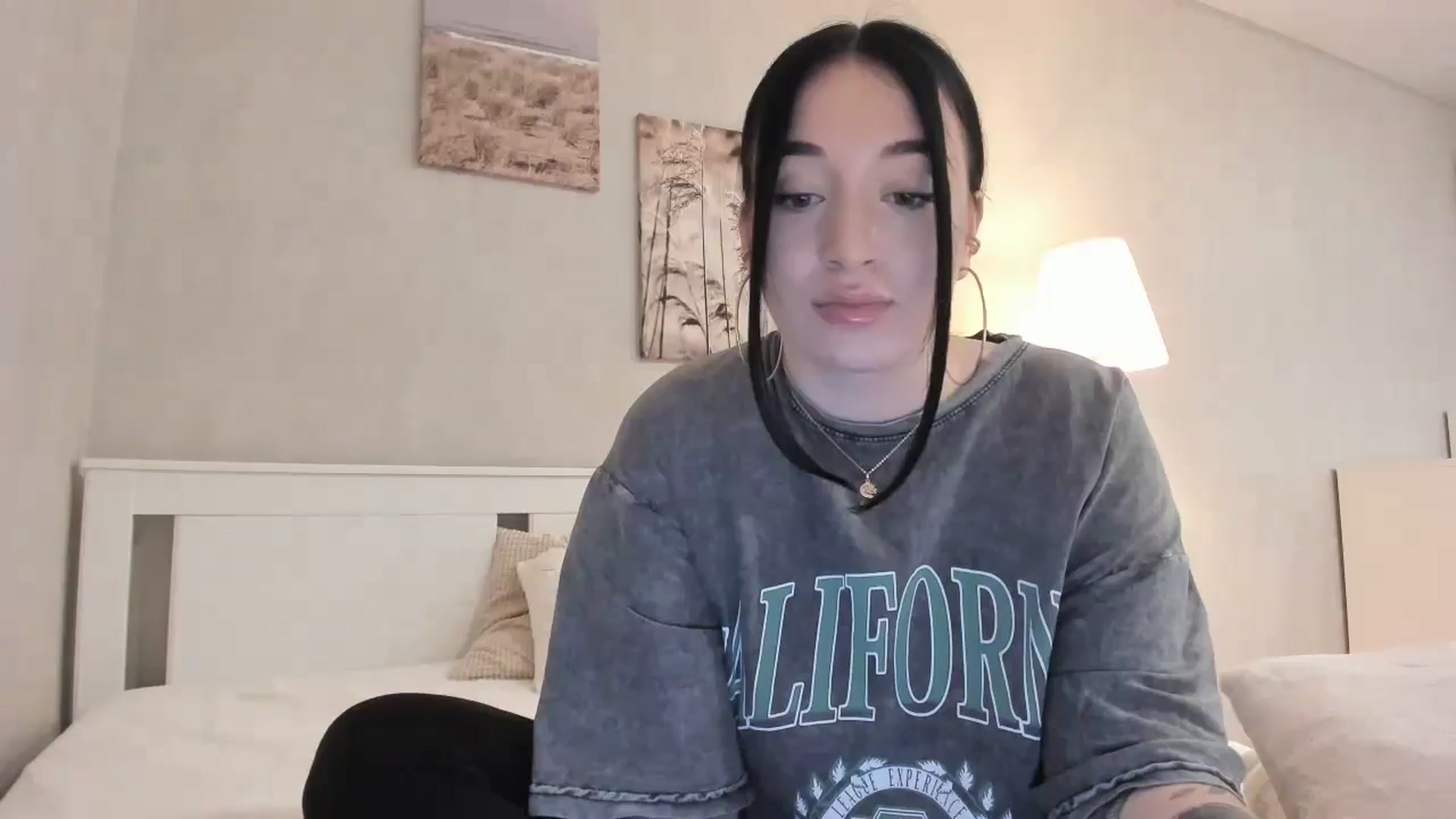Gallery image thumbnail from BoredRoom's myfreecams stream on, 05/23/2024, 10:48 image 6 of 20
