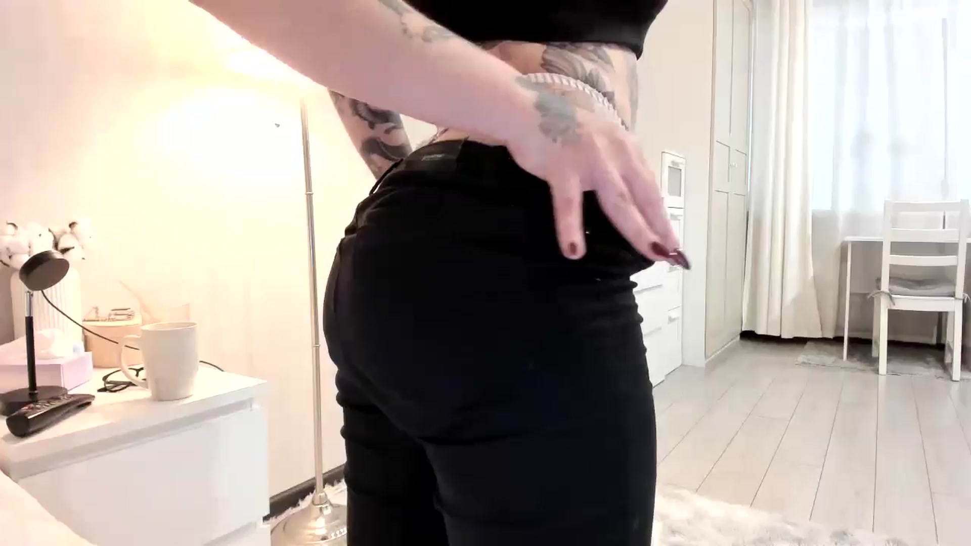 Gallery image thumbnail from BoredRoom's myfreecams stream on, 05/23/2024, 13:46 image 1 of 20