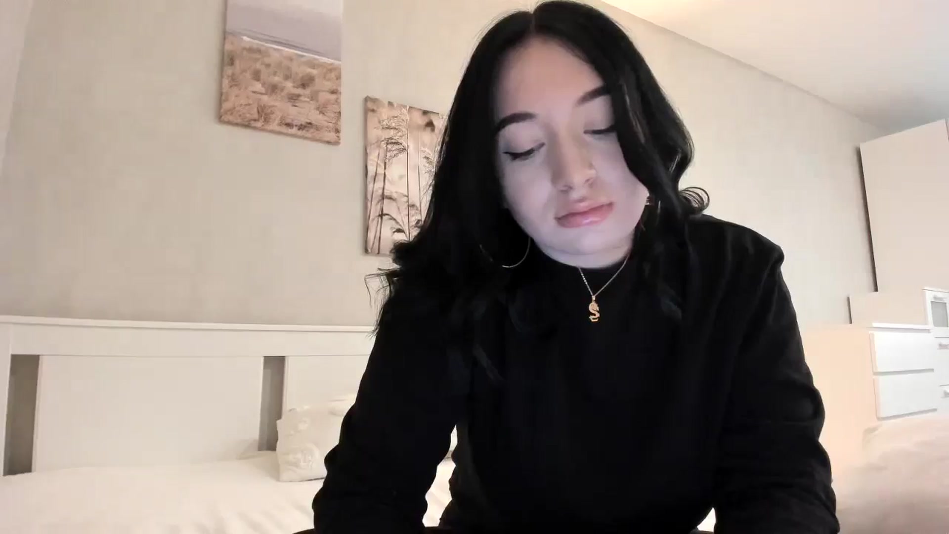 Gallery image thumbnail from BoredRoom's myfreecams stream on, 05/27/2024, 10:56 image 14 of 20