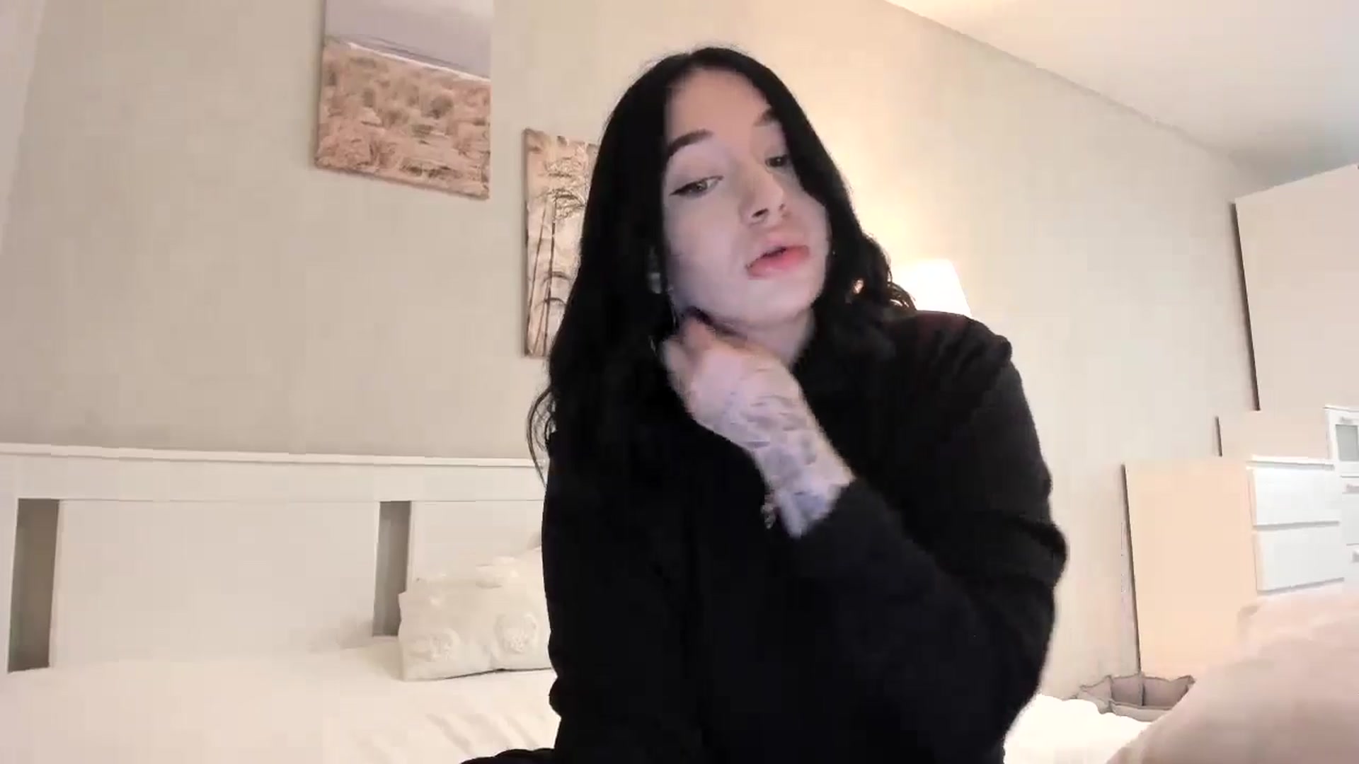 Gallery image thumbnail from BoredRoom's myfreecams stream on, 05/27/2024, 10:56 image 20 of 20